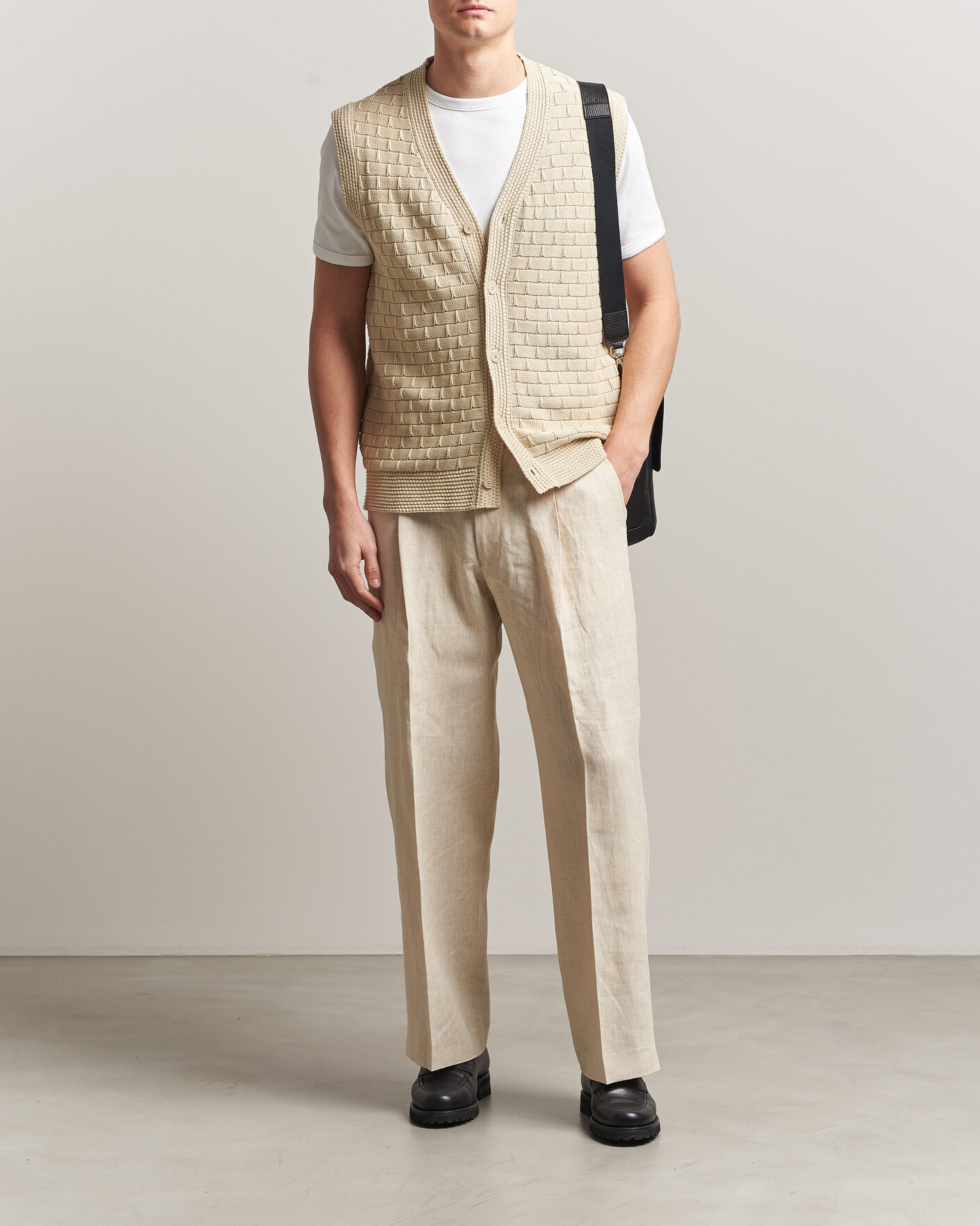 Men | Trousers | NN07 | Kay Relaxed Fit Linen Trousers Oat