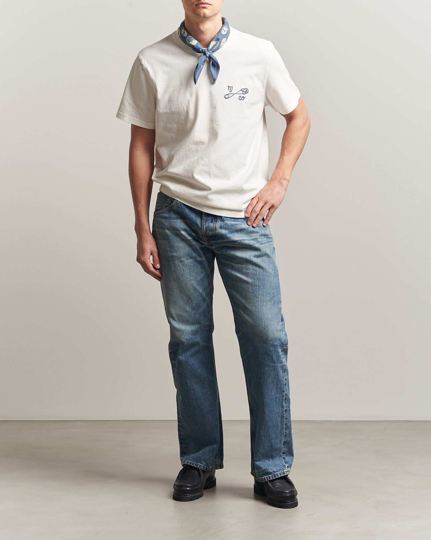Men | T-Shirts | Nudie Jeans | Roy NJCO Pin T-Shirt Chalk White