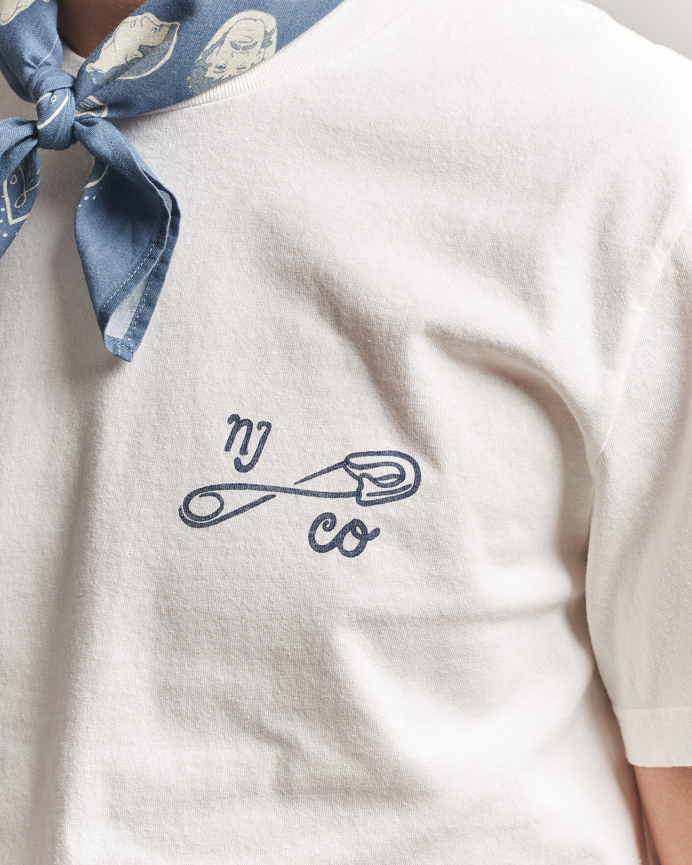 Men | T-Shirts | Nudie Jeans | Roy NJCO Pin T-Shirt Chalk White