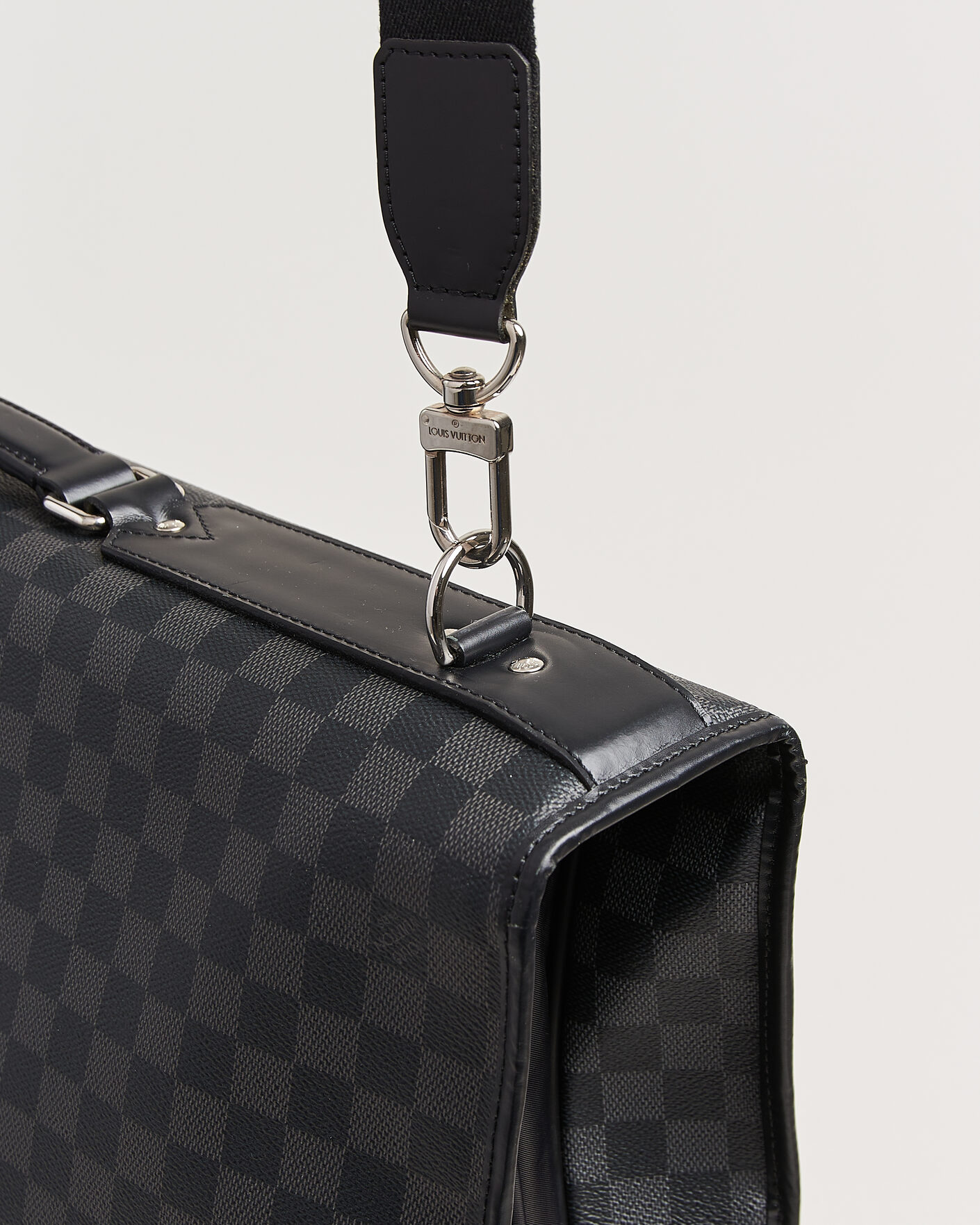 Men | Pre-Owned & Vintage Bags | Louis Vuitton Pre-Owned | Garment Case Damier Graphite