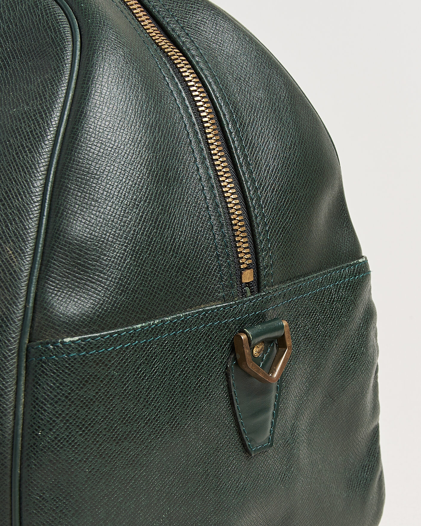 Men | Pre-Owned & Vintage Bags | Louis Vuitton Pre-Owned | Taiga Kendall Weekend Bag GM Green