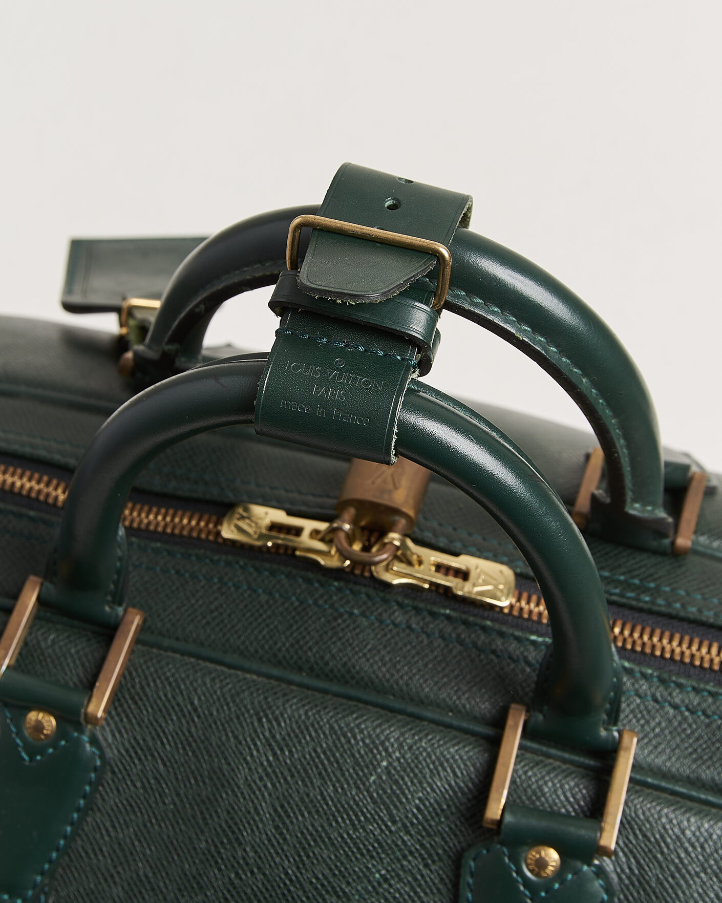 Men | Pre-Owned & Vintage Bags | Louis Vuitton Pre-Owned | Taiga Kendall Weekend Bag GM Green