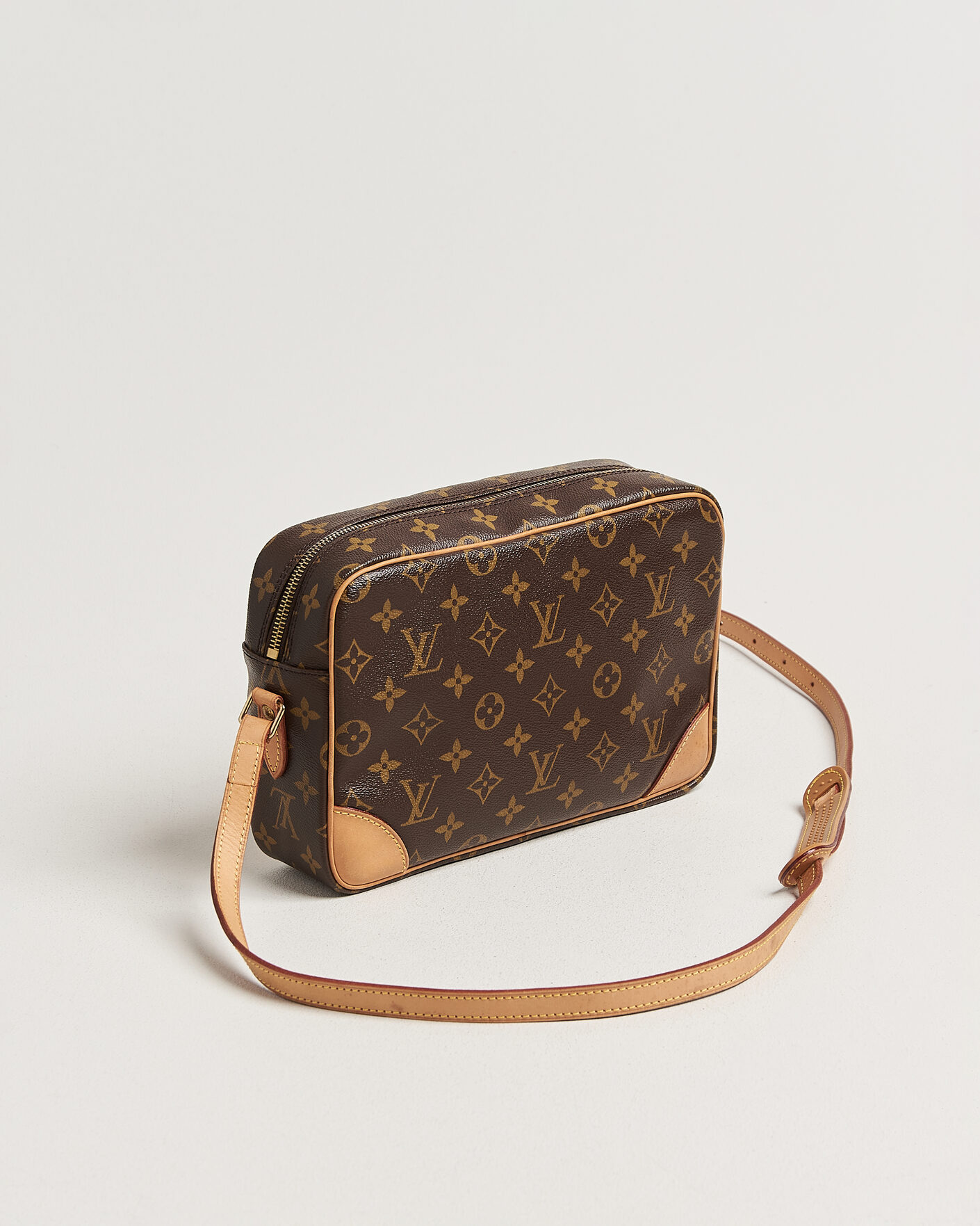 Louis Vuitton Pre-Owned Trocadero 27 Bag Monogram at CareOfCarl.com