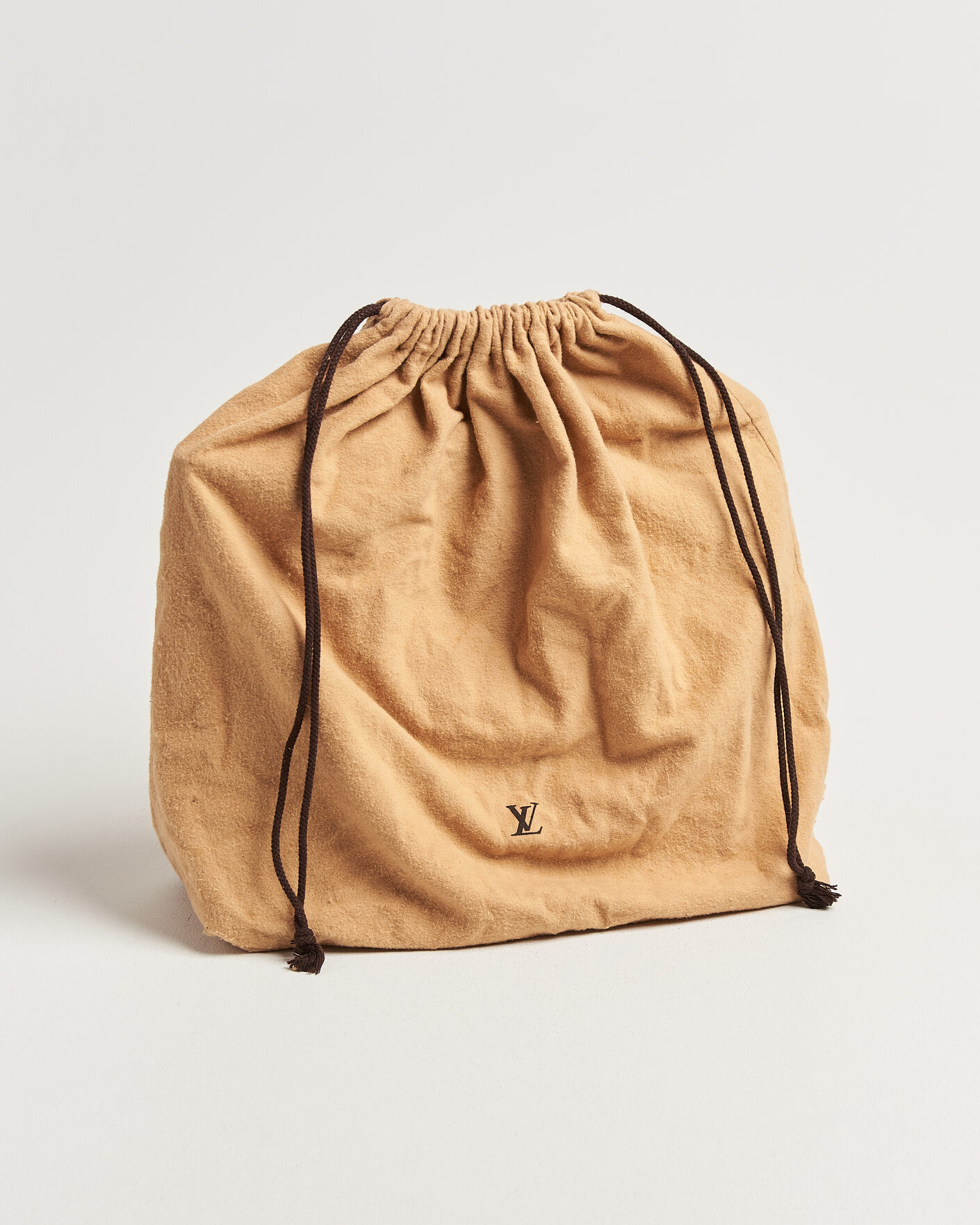 Men | Pre-Owned & Vintage Bags | Louis Vuitton Pre-Owned | Cabas Mezzo Monogram