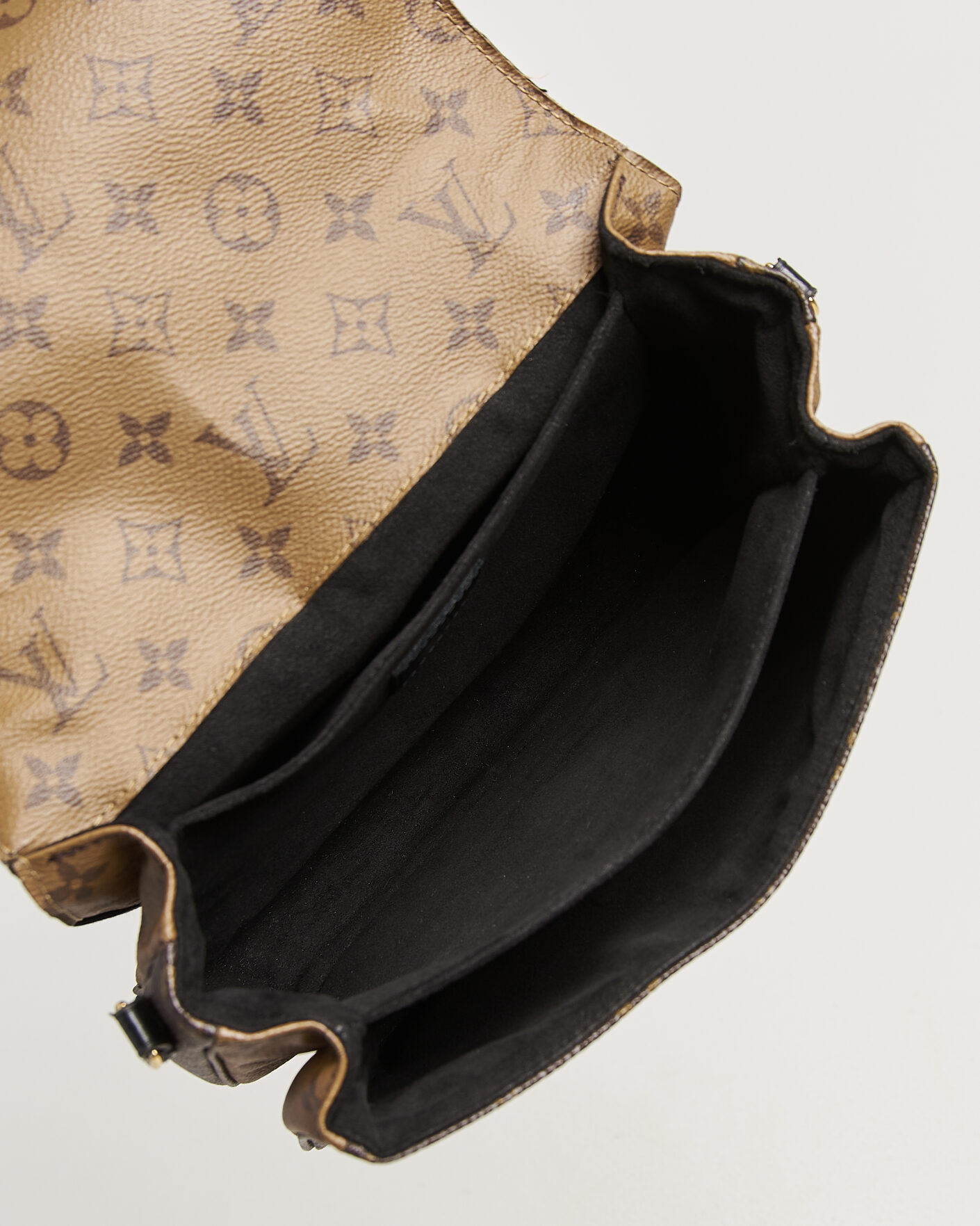 Men | Pre-Owned & Vintage Bags | Louis Vuitton Pre-Owned | Pochette Métis Reverse Monogram
