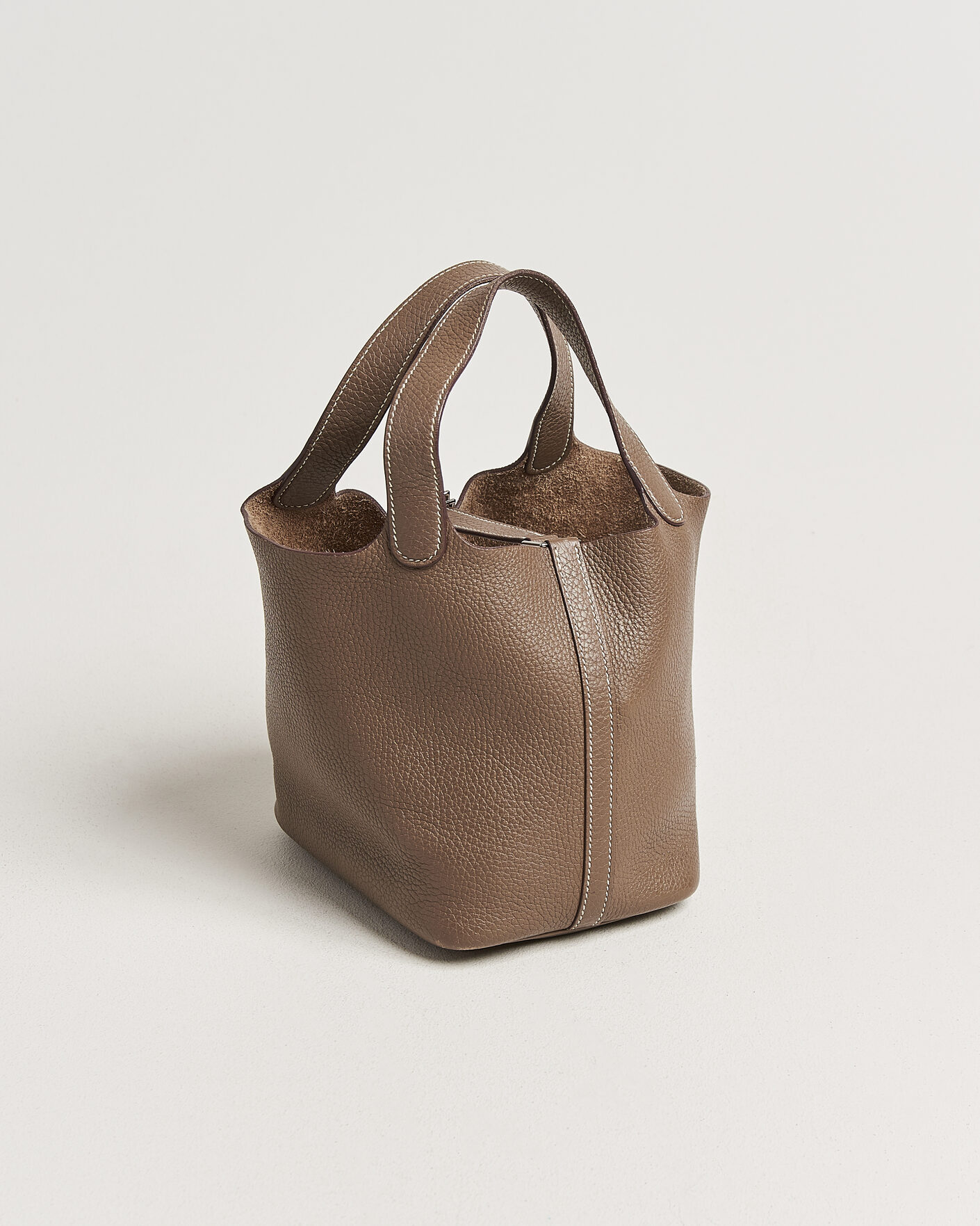 Men | Pre-Owned & Vintage Bags | Hermès Pre-Owned | Picotin Lock 18 Etoupe