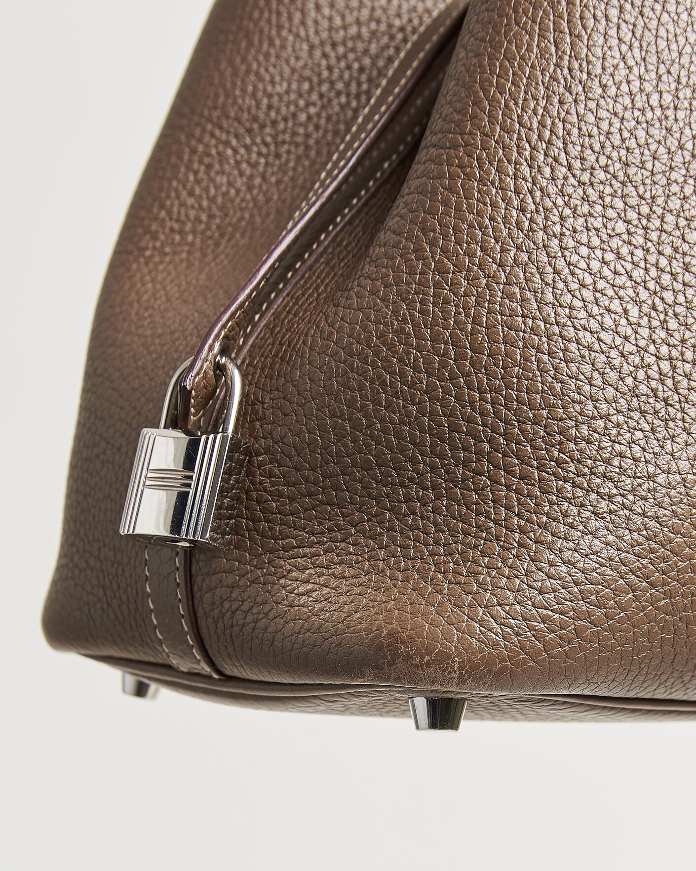 Men | Pre-Owned & Vintage Bags | Hermès Pre-Owned | Picotin Lock 18 Etoupe