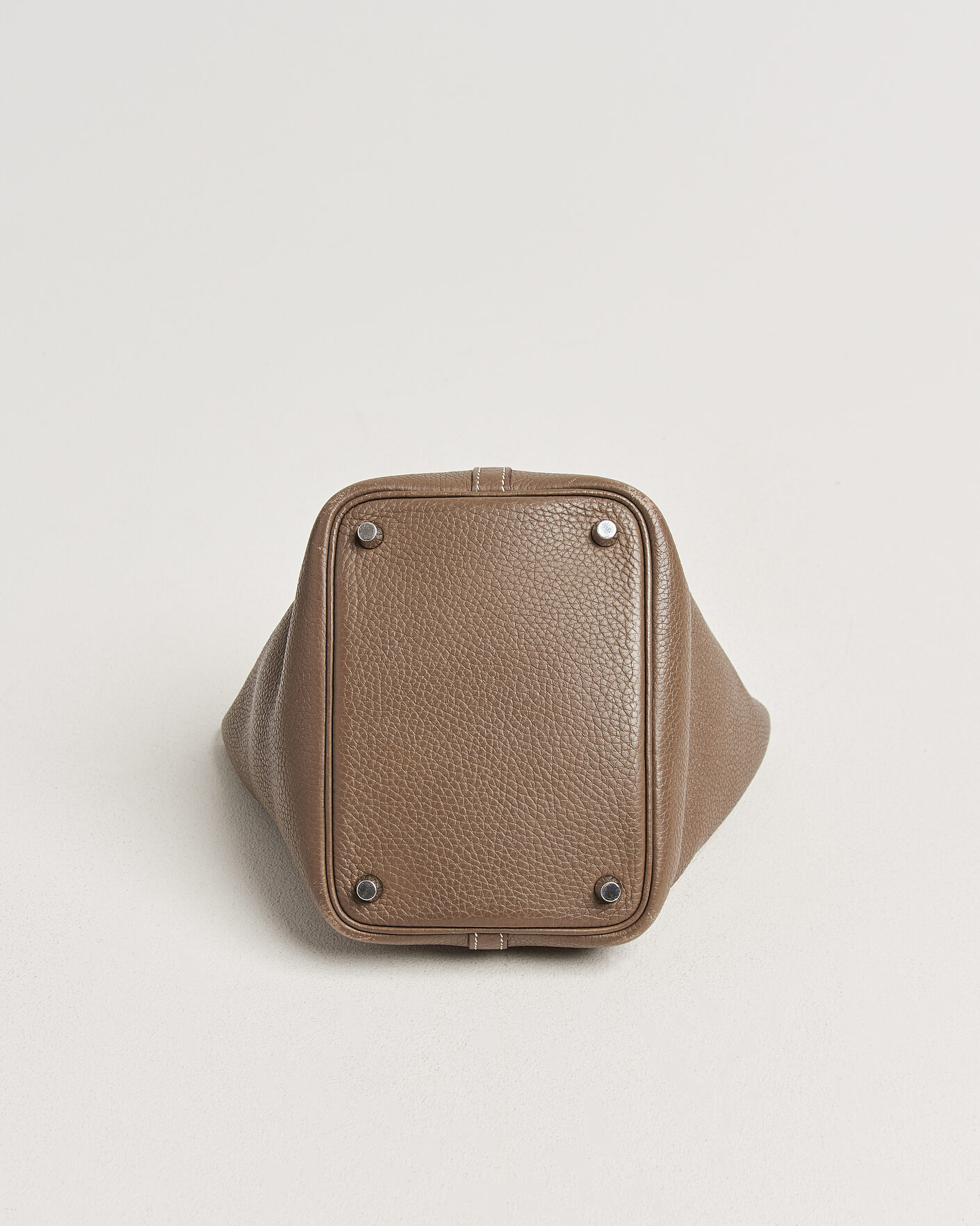 Men | Pre-Owned & Vintage Bags | Hermès Pre-Owned | Picotin Lock 18 Etoupe