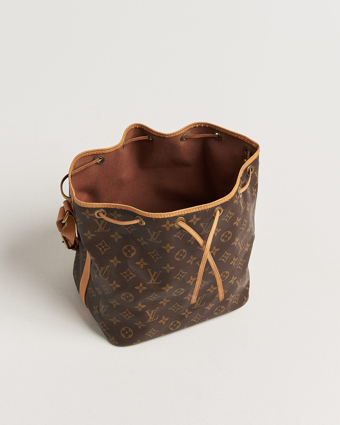 Men | Pre-Owned & Vintage Bags | Louis Vuitton Pre-Owned | Petit Noé Monogram