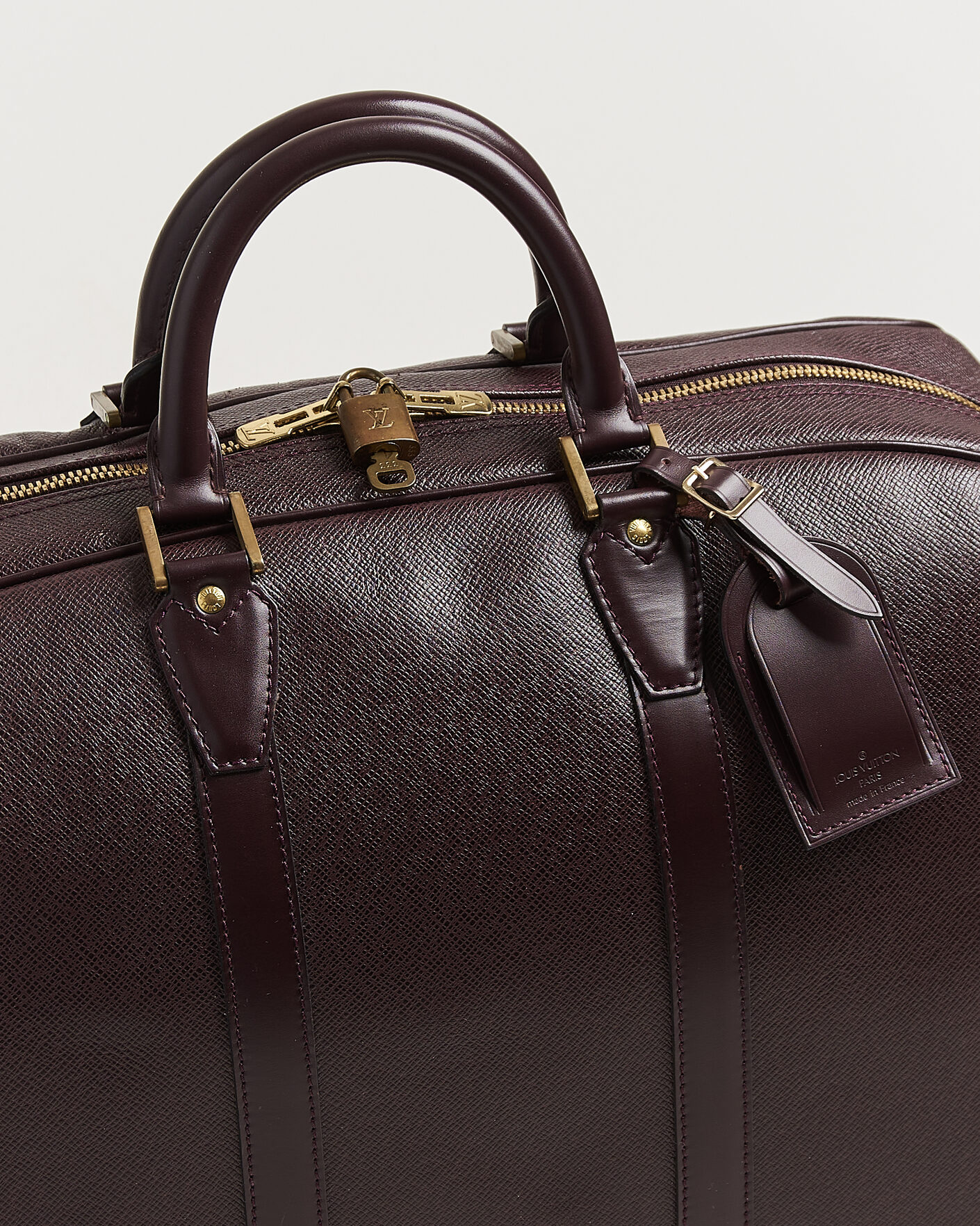 Men | Pre-Owned & Vintage Bags | Louis Vuitton Pre-Owned | Taiga Kendall Weekend Bag PM Burgundy