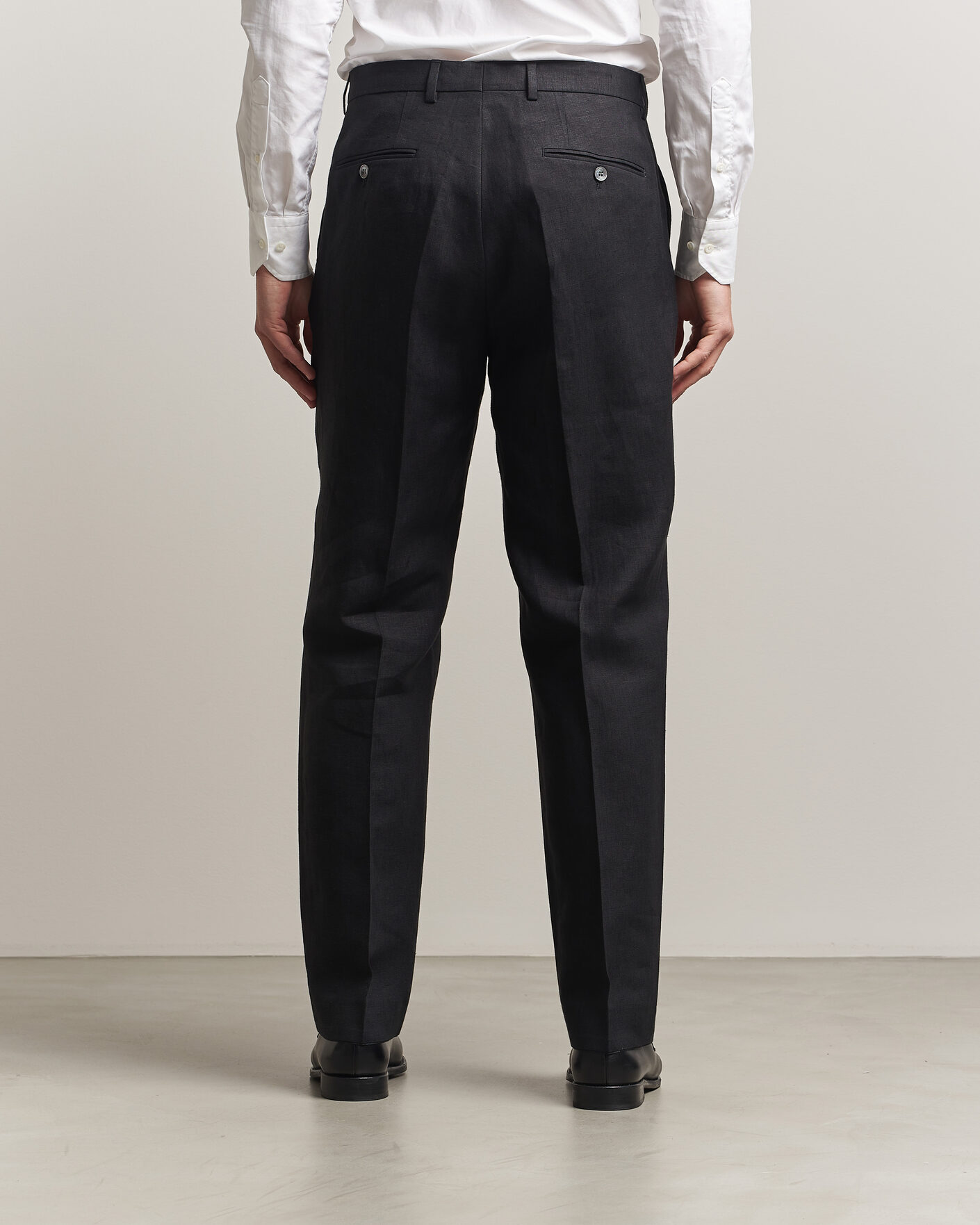 Men | Trousers | Oscar Jacobson | Dell S Linen Trousers Black