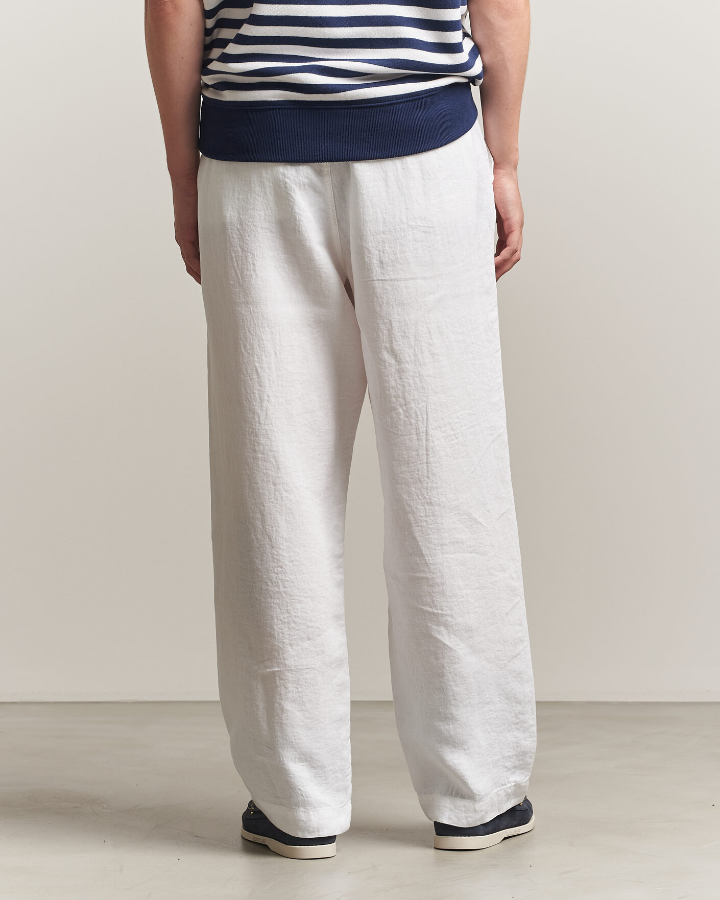 Men | Trousers | Polo Ralph Lauren | Easy Fit Pleated Trousers Ceramic White