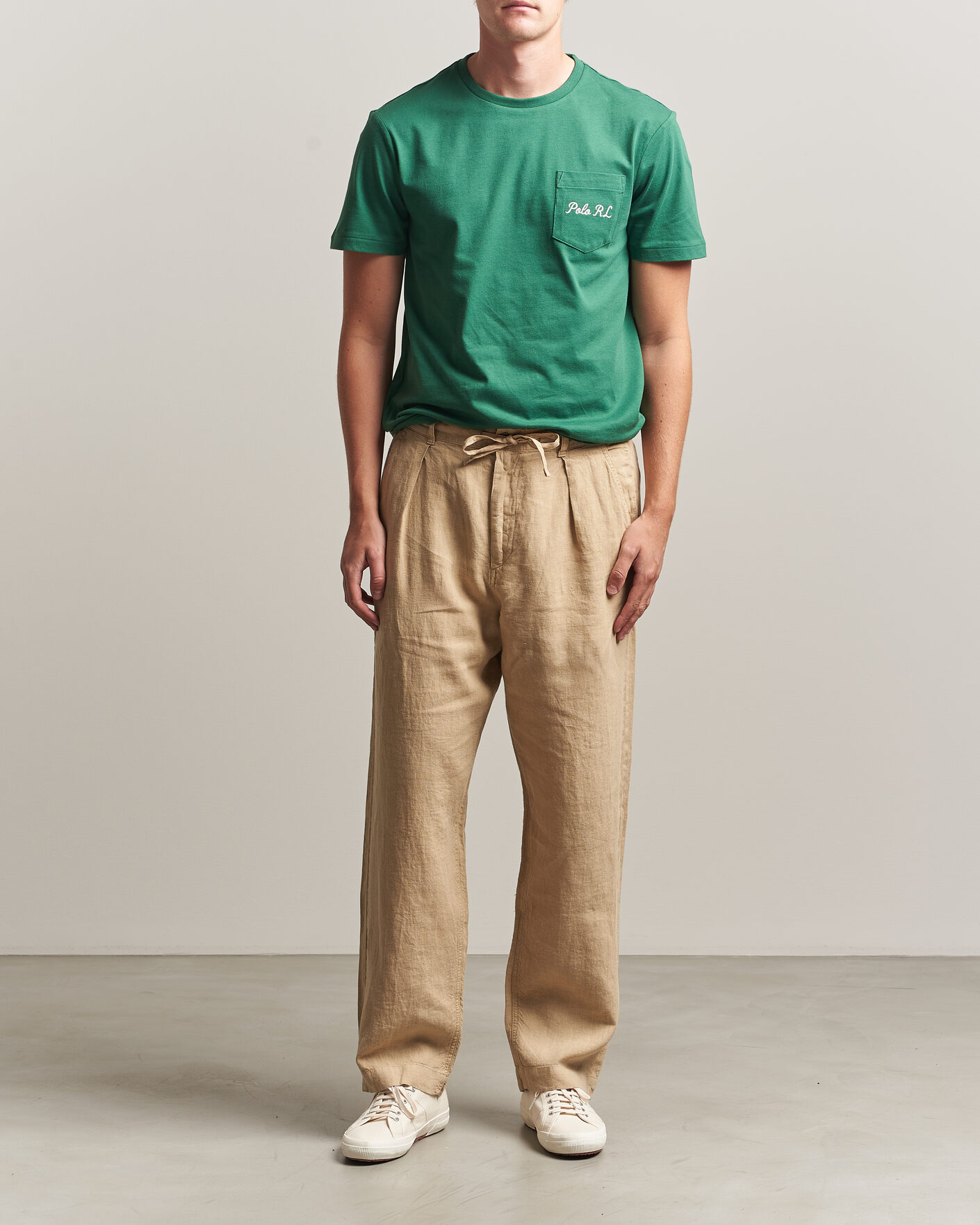 Men | Trousers | Polo Ralph Lauren | Easy Fit Pleated Trousers Coastal Beige