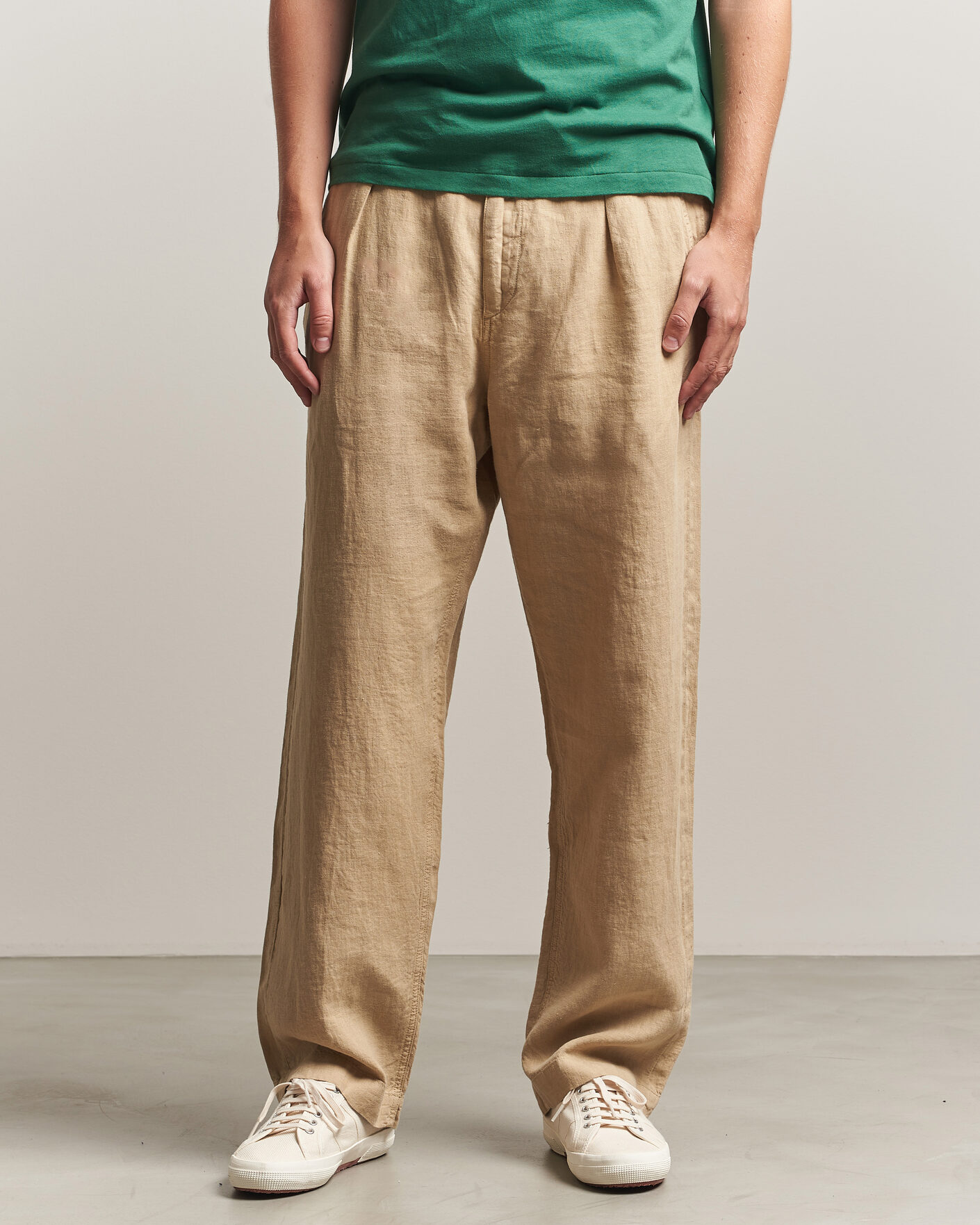 Men | Trousers | Polo Ralph Lauren | Easy Fit Pleated Trousers Coastal Beige