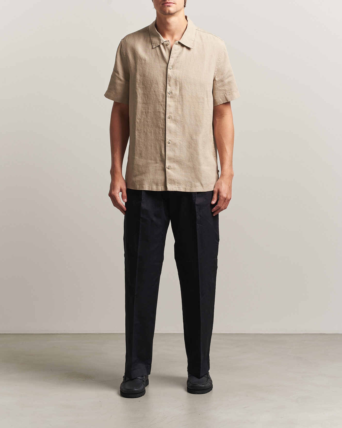 Men | Shirts | Samsøe Samsøe | Avan Linen Short Sleeve Shirt Aluminum