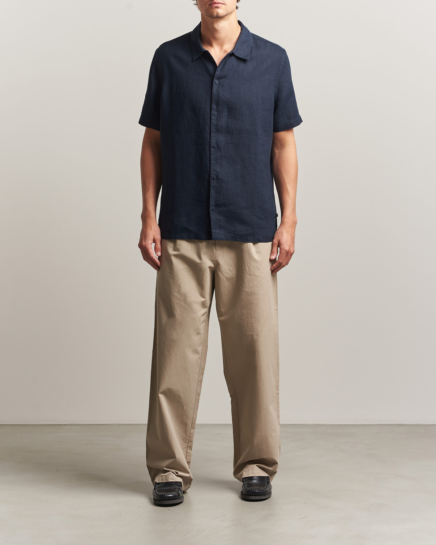 Men | Trousers | Samsøe Samsøe | Valentin Cotton/Linen Pleated Trousers Aluminum