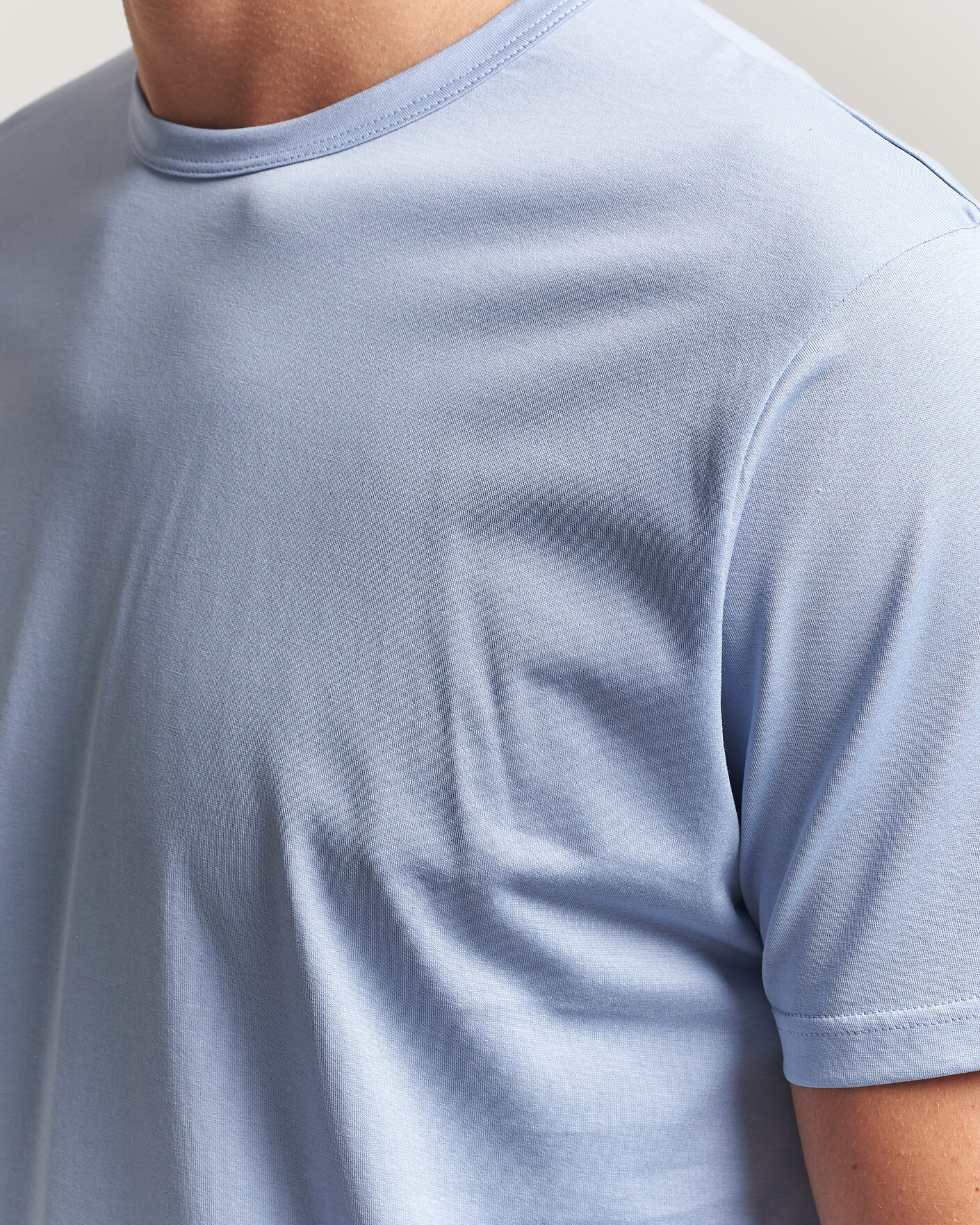 Men | T-Shirts | Sunspel | Crew Neck Q82 Cotton T-Shirt Sky Blue