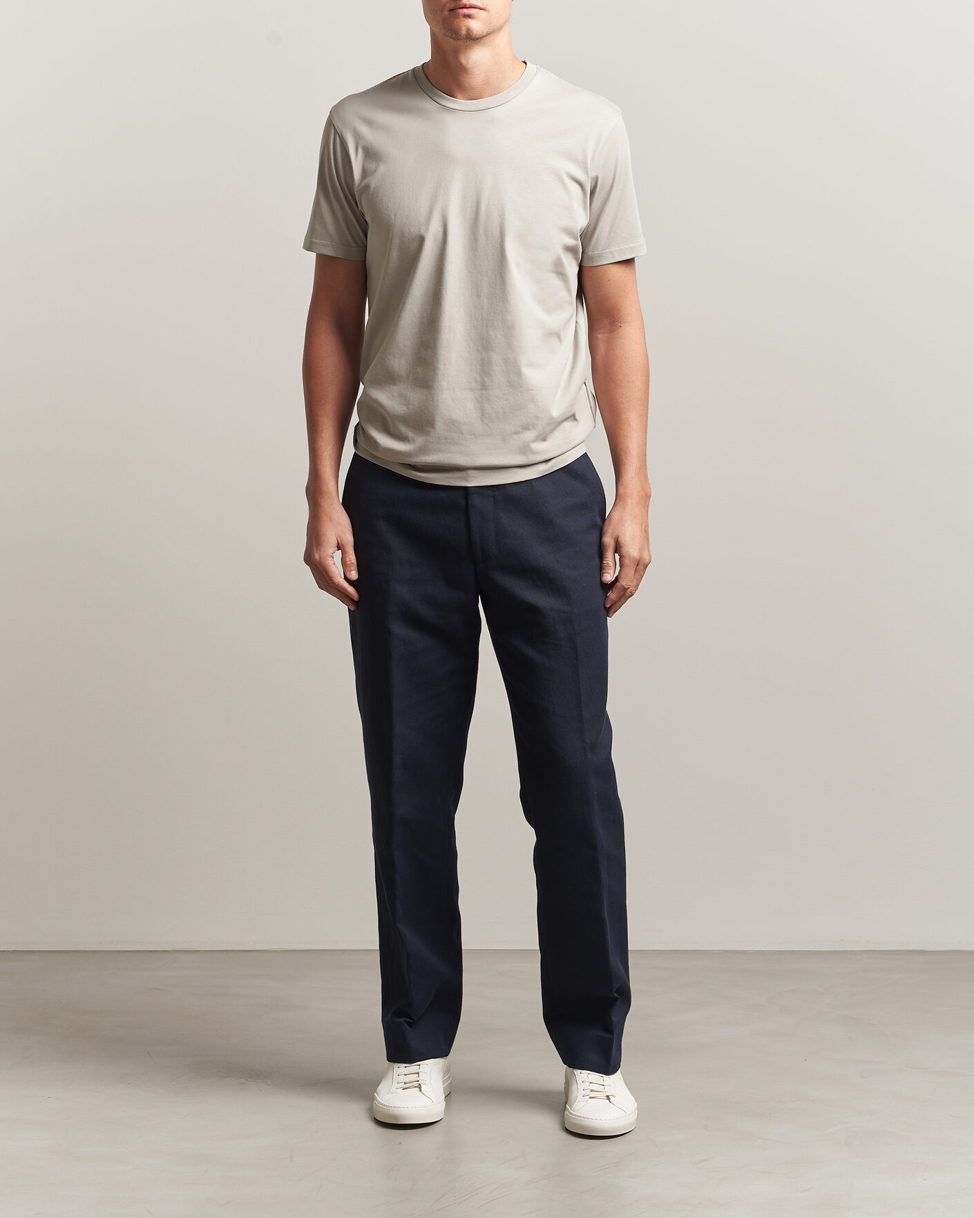 Men | T-Shirts | Sunspel | Riviera Midweight T-Shirt Ash
