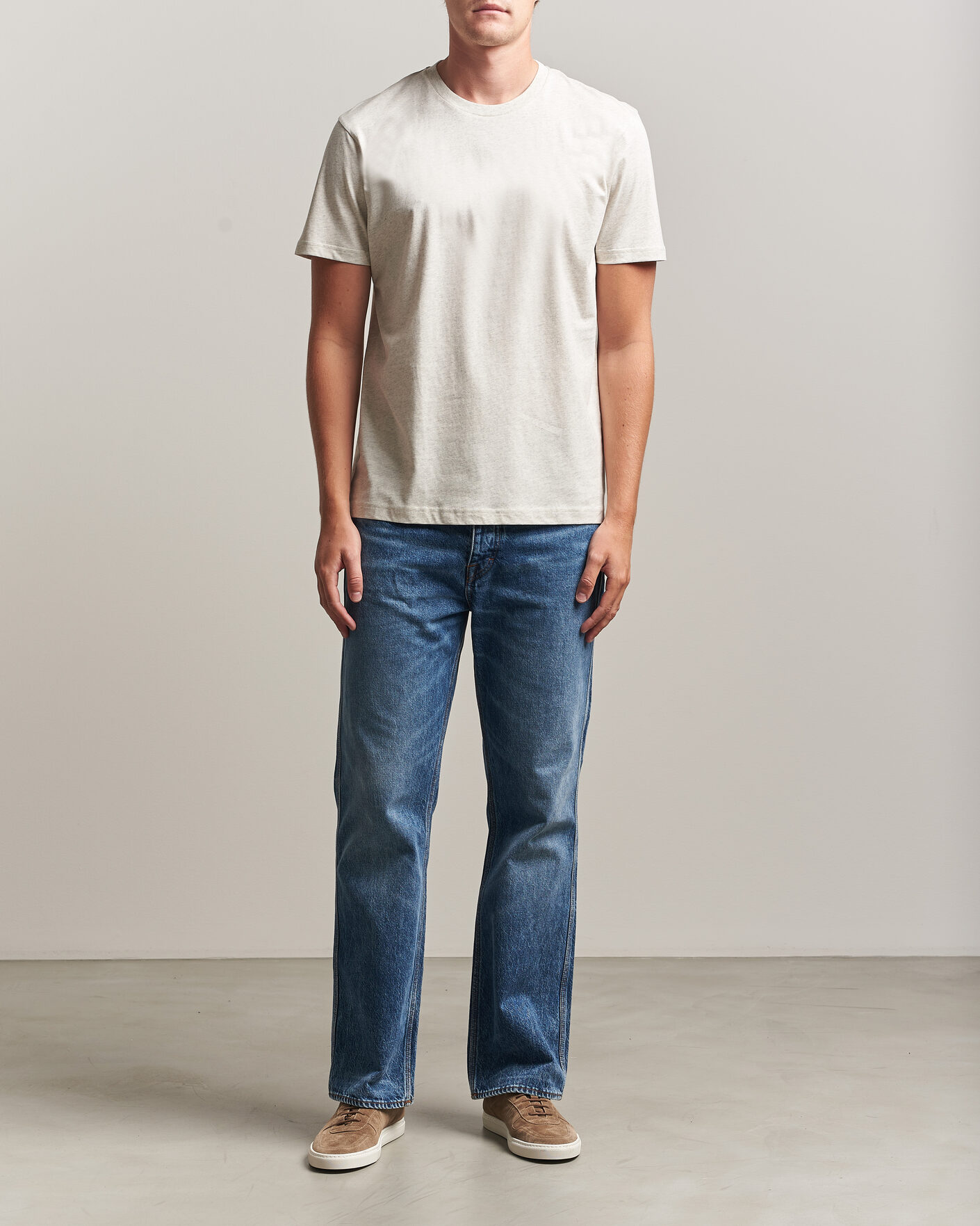 Men | T-Shirts | Sunspel | Riviera Midweight T-Shirt Archive White