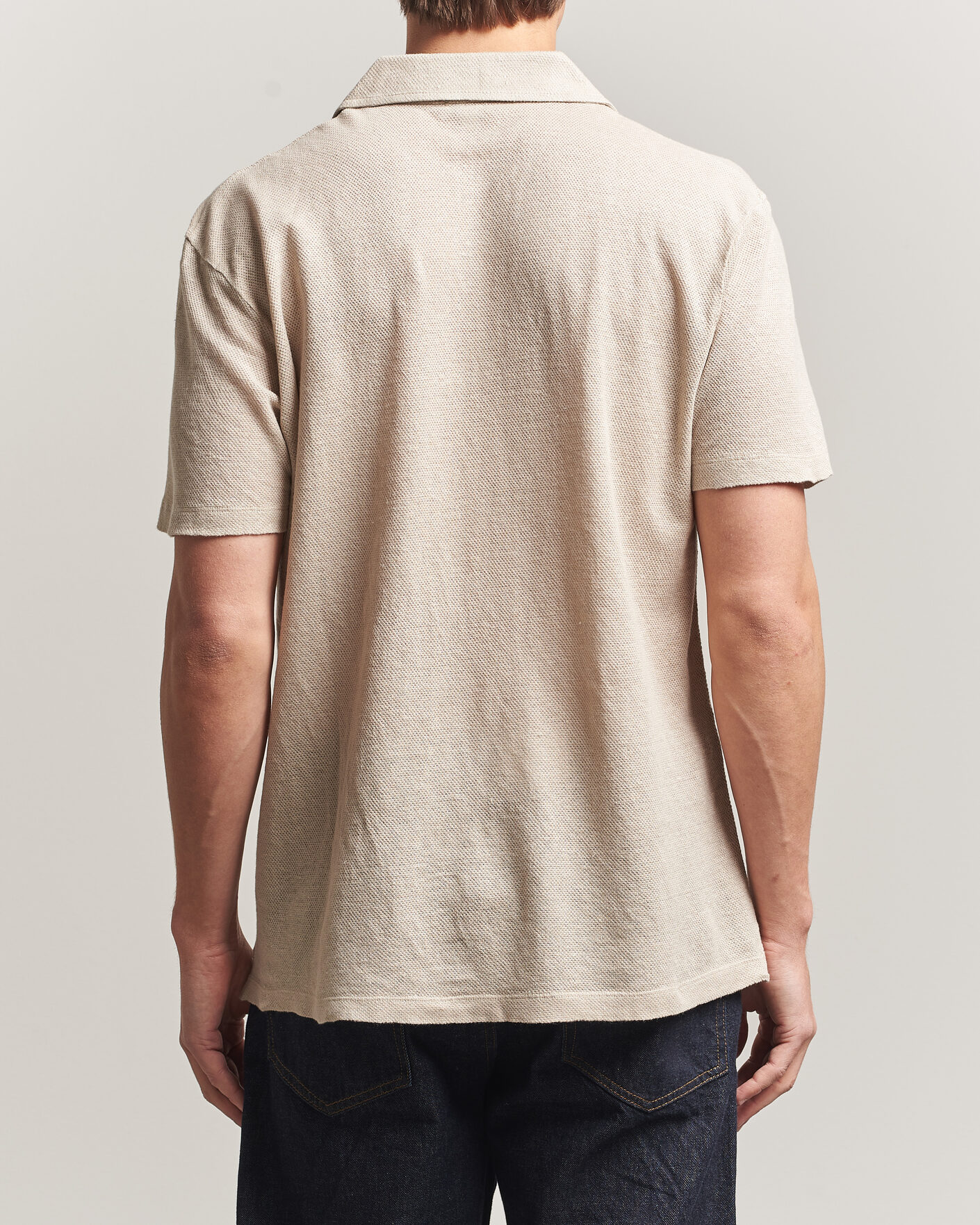 Men | Polo Shirts | Sunspel | Linen Pique Polo Hazelwood