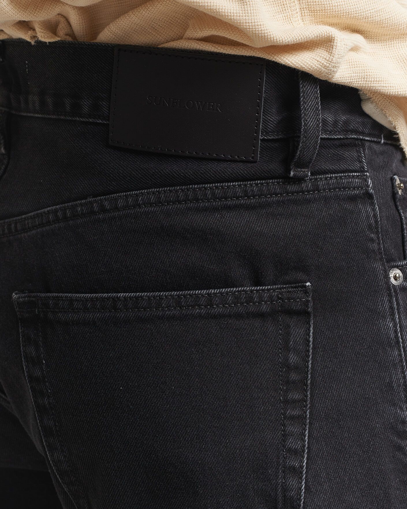 Men | Trousers | Sunflower | New Standard Jeans Washed Black