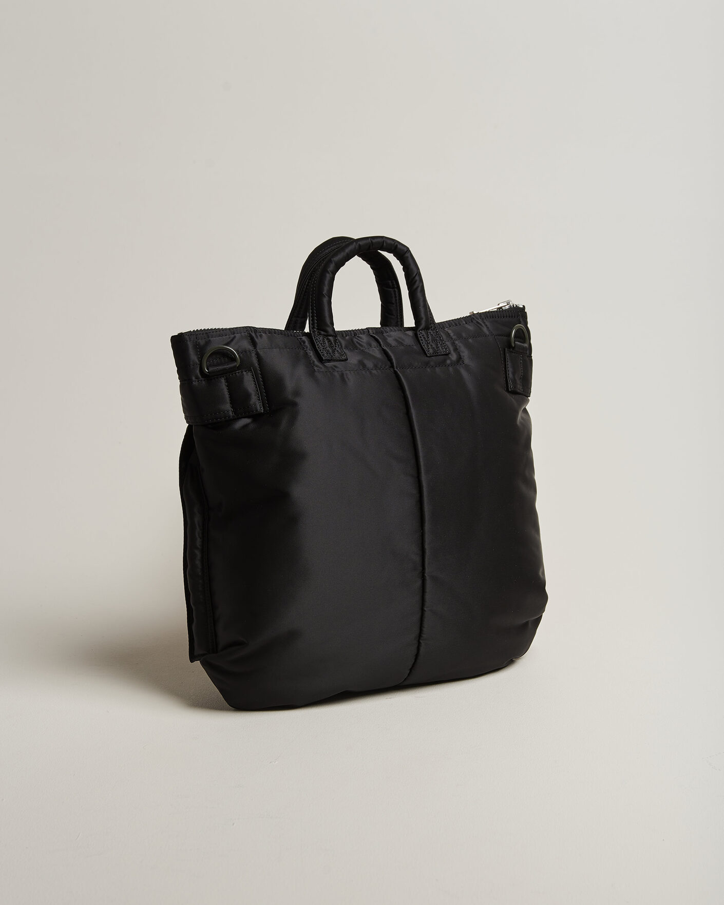 【廃盤】PORTER TANKER HELMET BAG -- 黒 ブラック Porter-Yoshida & Co. Tanker Helmet Bag Black at CareOfCarl.com