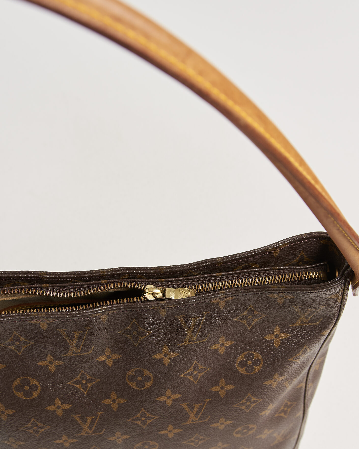 Men | Pre-Owned & Vintage Bags | Louis Vuitton Pre-Owned | Looping Handbag GM Monogram