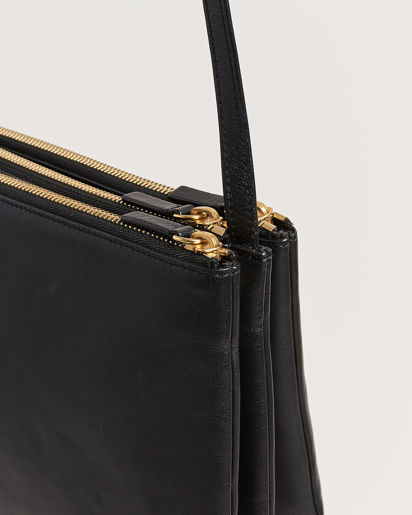 Men | Pre-Owned & Vintage Bags | Celine Pre-Owned | Trio Bag Medium Leather Black