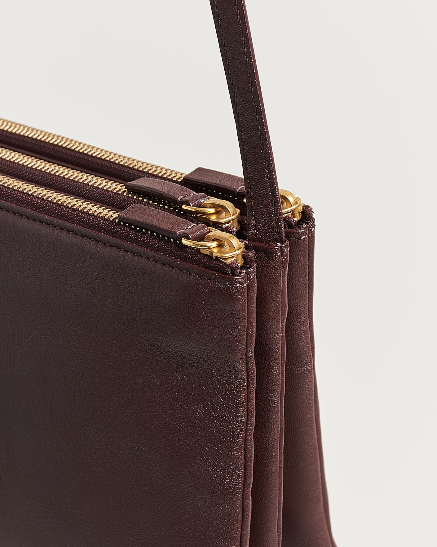 Men | Pre-Owned & Vintage Bags | Celine Pre-Owned | Trio Bag Medium Leather Burgundy