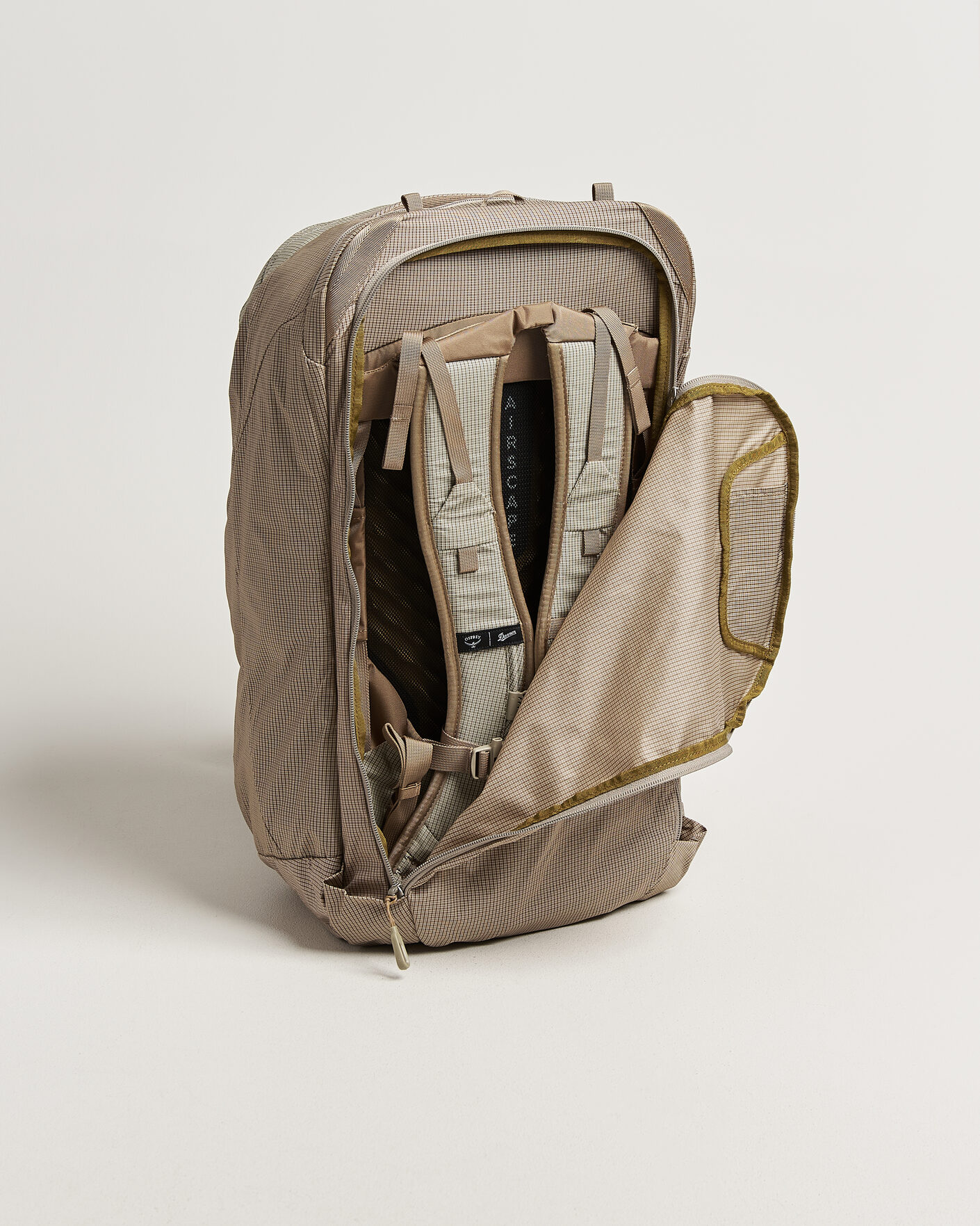 Men | Bags | Osprey | X Danner Farpoint 40 Sawdust - Latte Brown