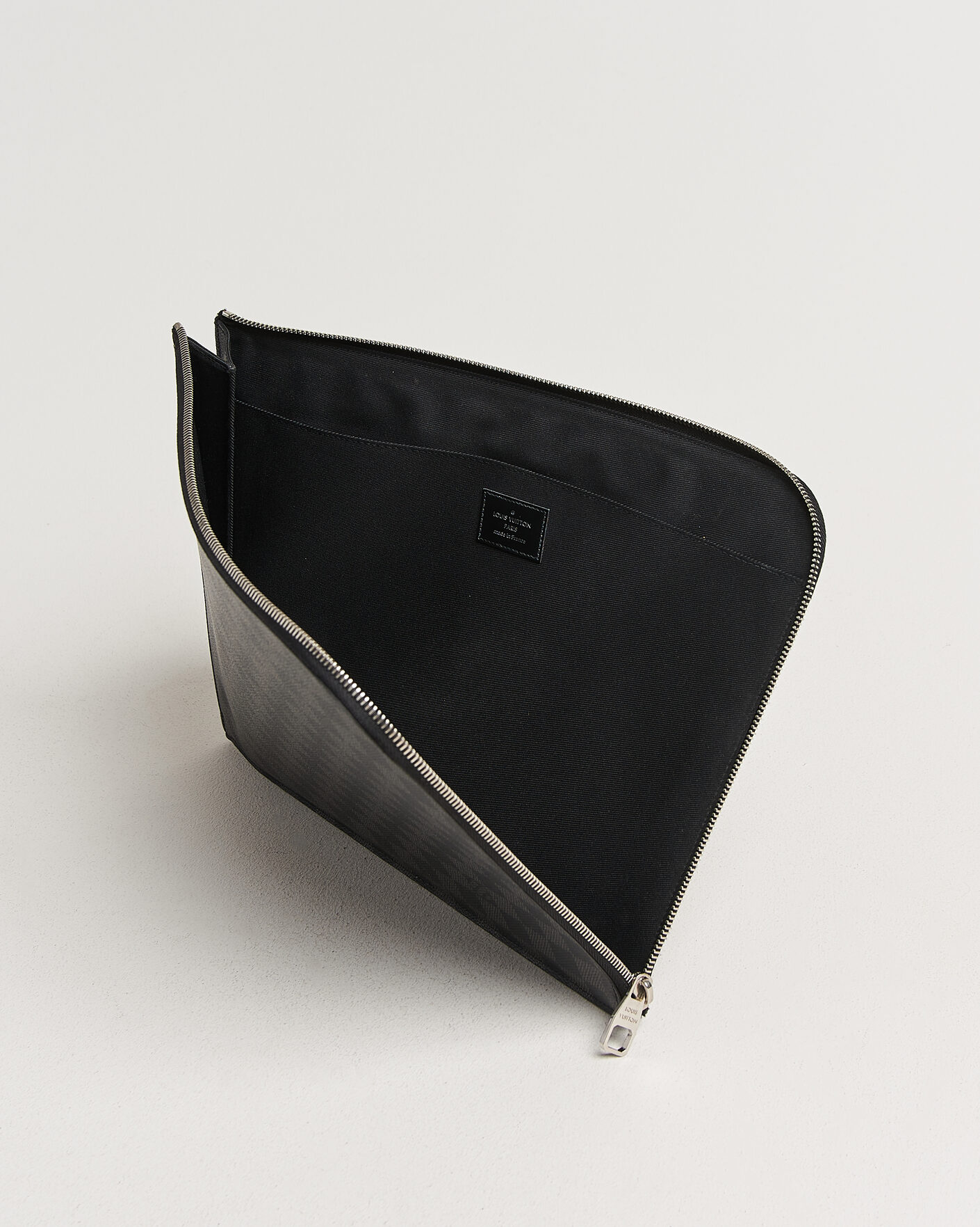 Men | Pre-Owned & Vintage Bags | Louis Vuitton Pre-Owned | Pochette Jules Damier Graphite