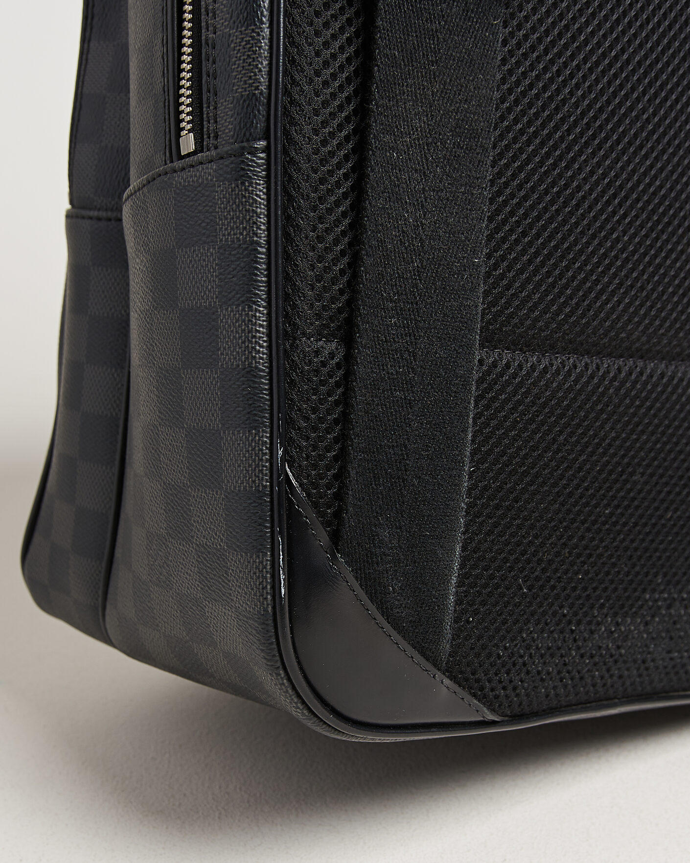 Men | Louis Vuitton Pre-Owned Michael Backpack Damier Graphite Damier Graphite | Louis Vuitton Pre-Owned | Michael Backpack Damier Graphite Damier Graphite