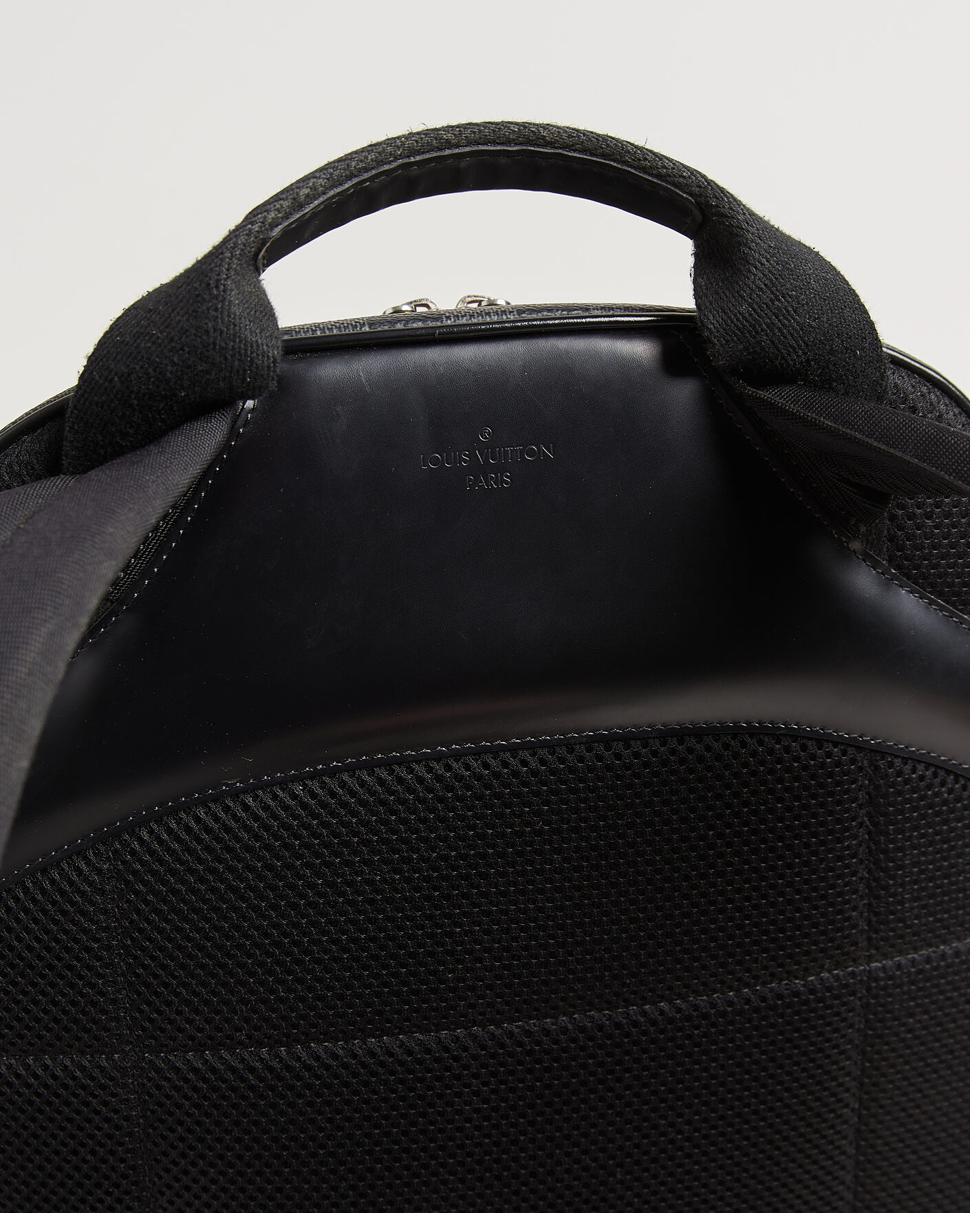 Men | Louis Vuitton Pre-Owned Michael Backpack Damier Graphite Damier Graphite | Louis Vuitton Pre-Owned | Michael Backpack Damier Graphite Damier Graphite