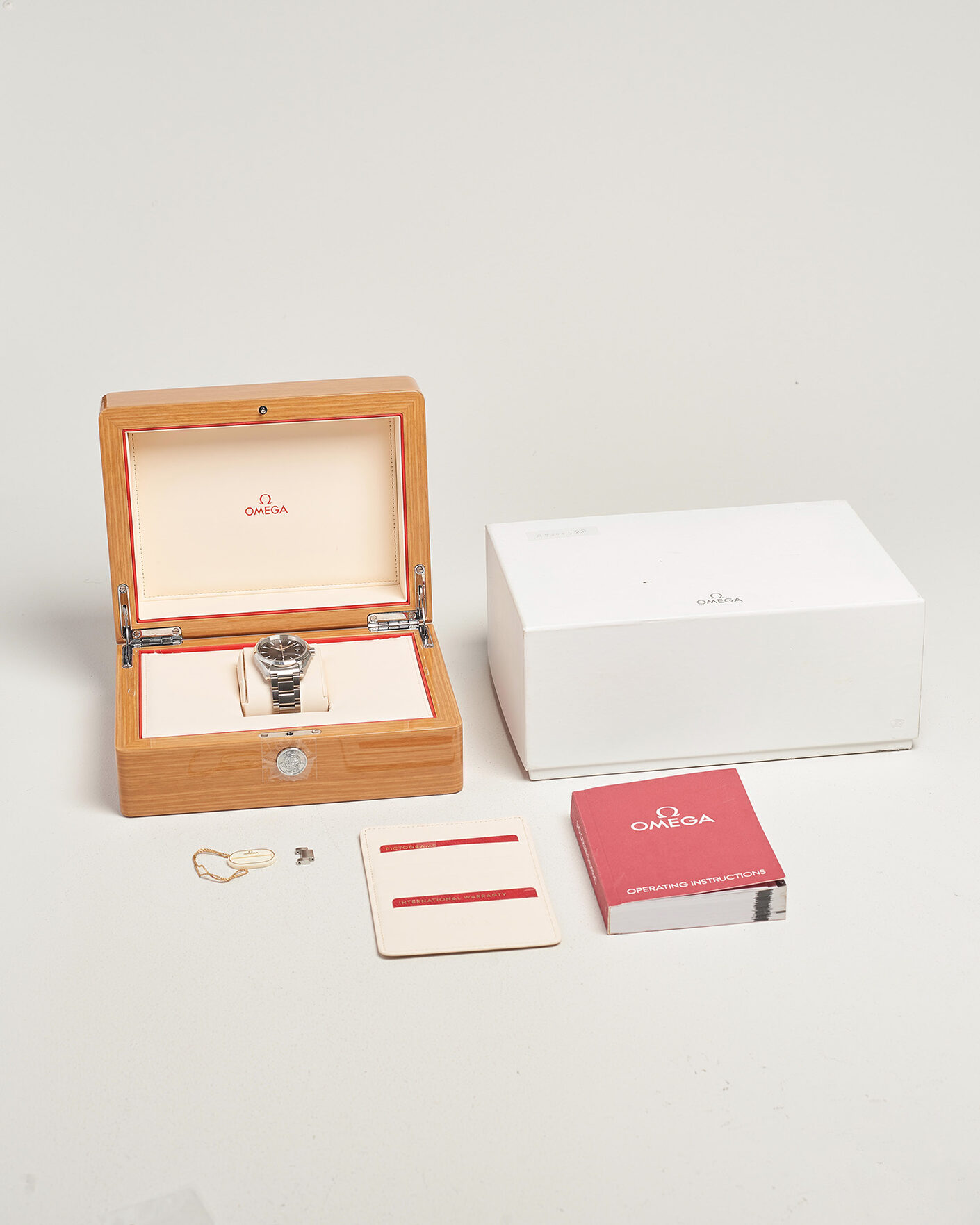 Men | Pre-Owned & Vintage Watches | Omega Pre-Owned | Aqua Terra 150M