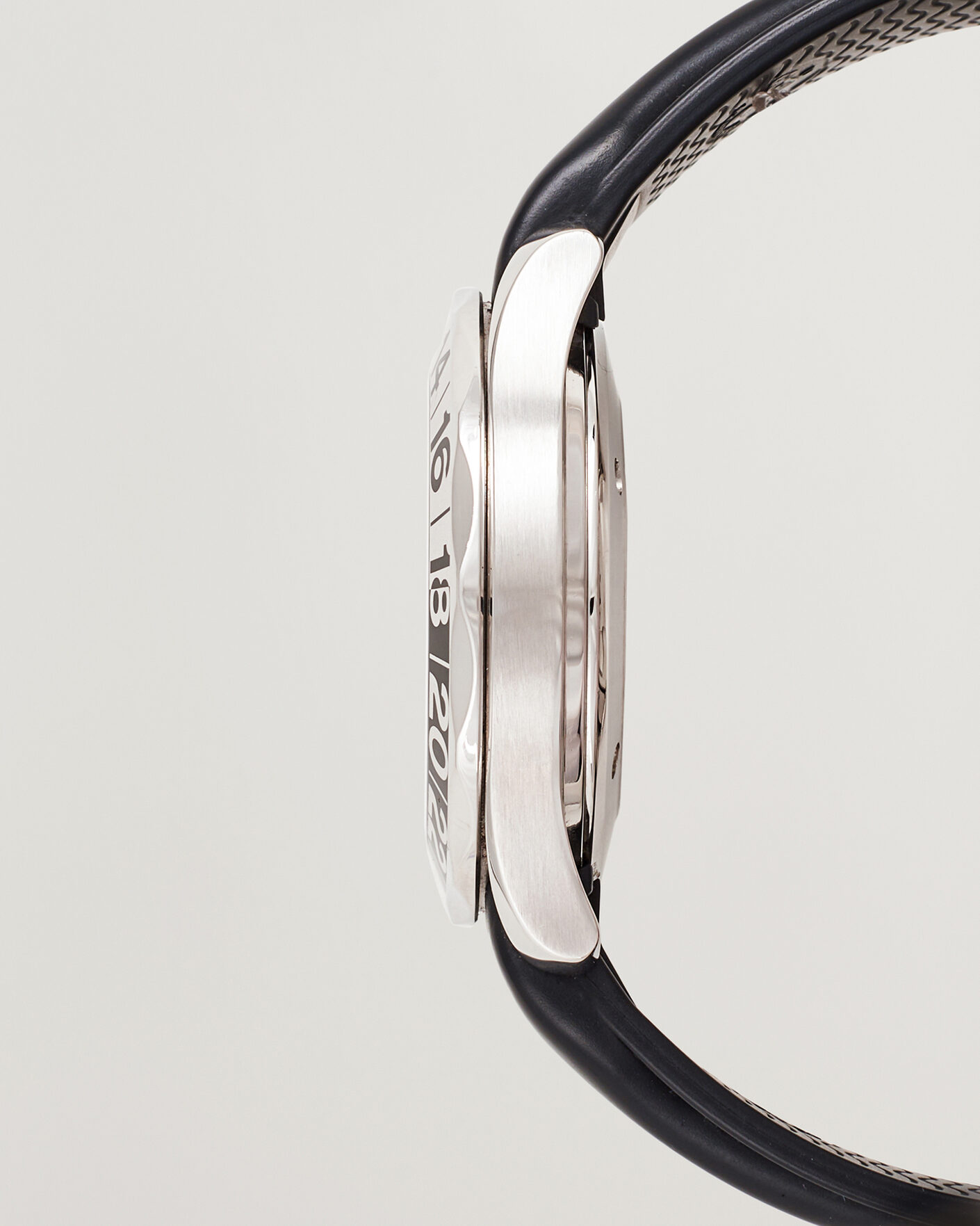 Men | Pre-Owned & Vintage Watches | Omega Pre-Owned | Seamaster GMT