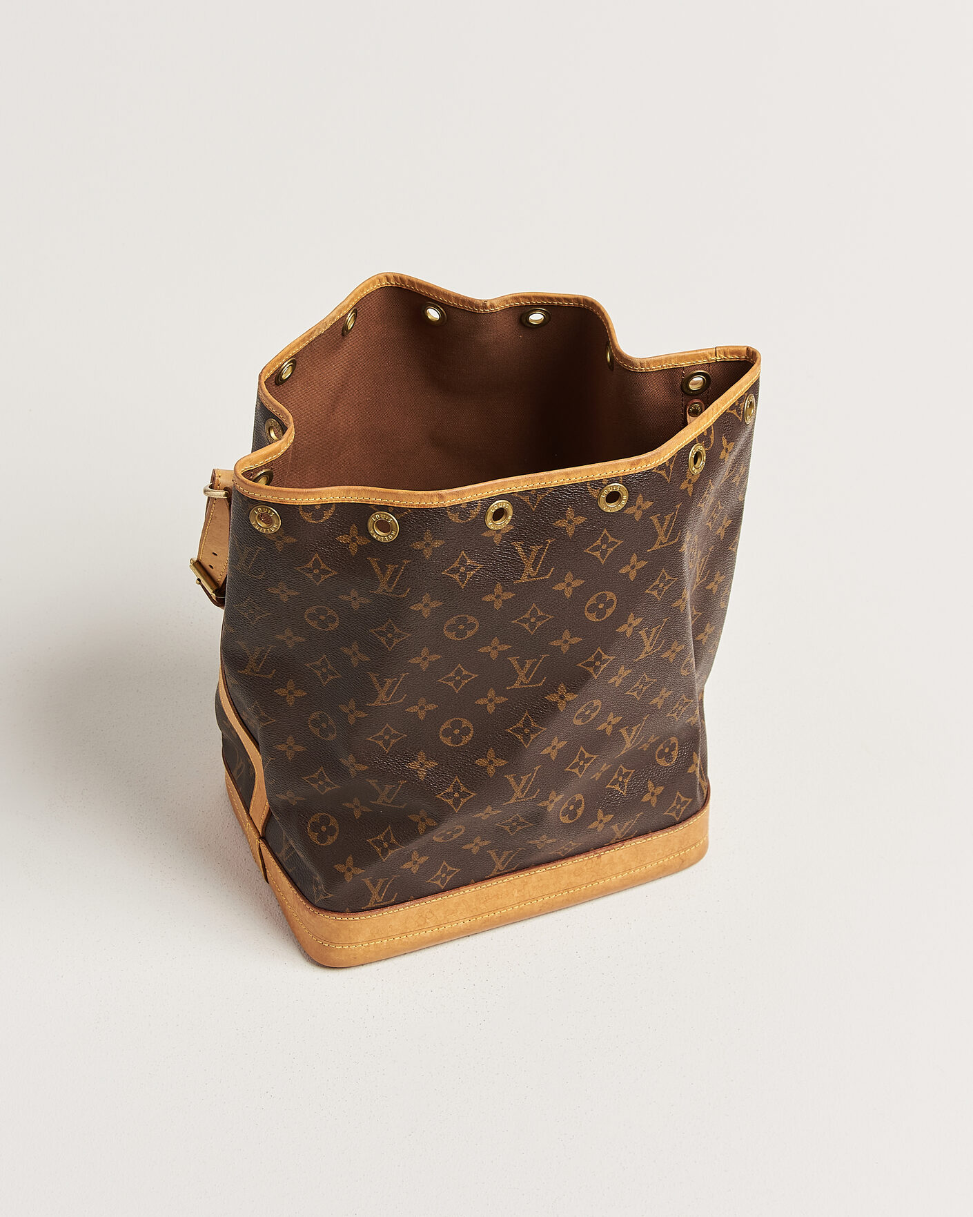 Men | Pre-Owned & Vintage Bags | Louis Vuitton Pre-Owned | Noé Monogram