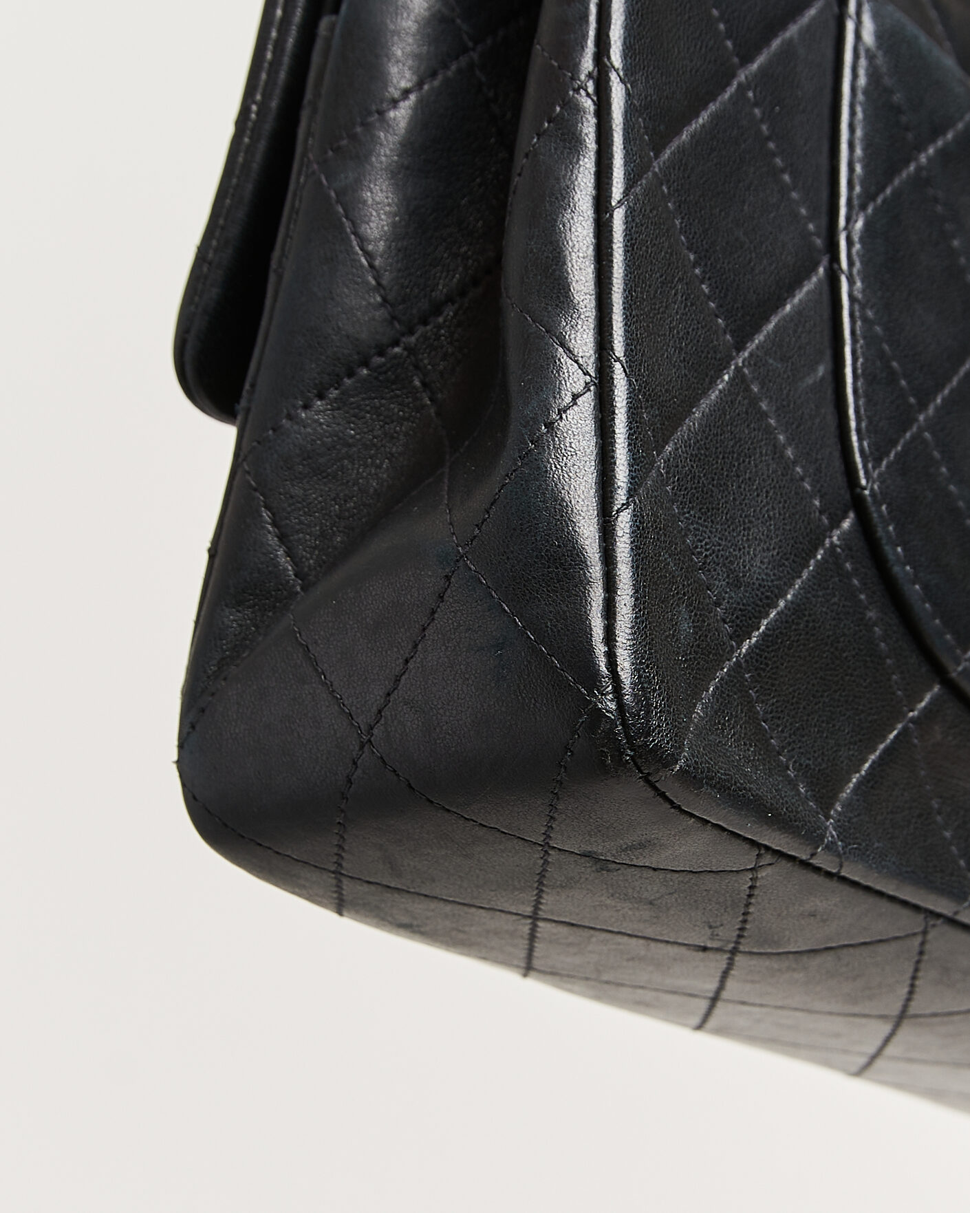 Men | Pre-Owned & Vintage Bags | Chanel Pre-Owned | Classic Medium Double Flap Bag Black