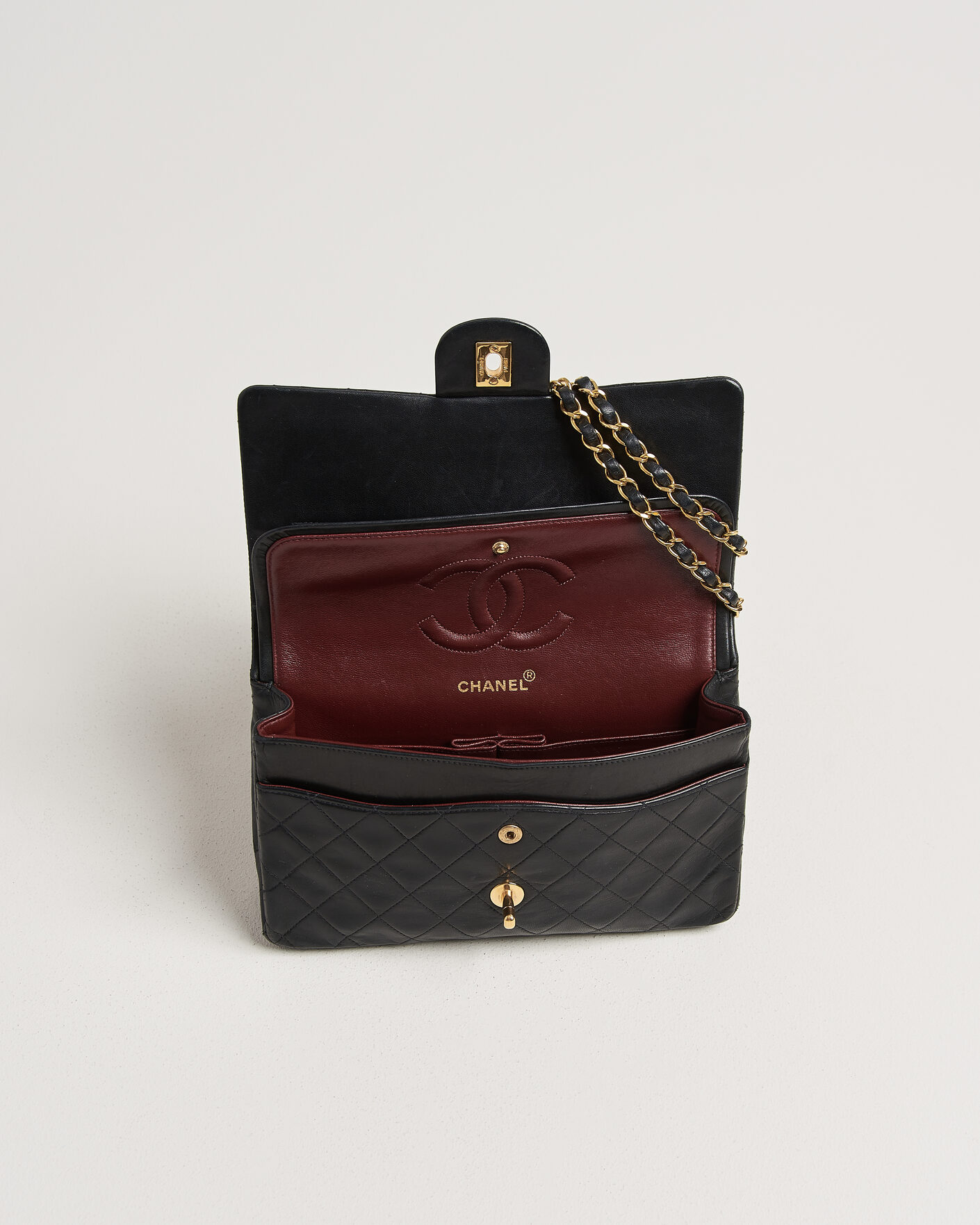 Men | Chanel Pre-Owned Classic Medium Double Flap Bag Black | Chanel Pre-Owned | Classic Medium Double Flap Bag Black