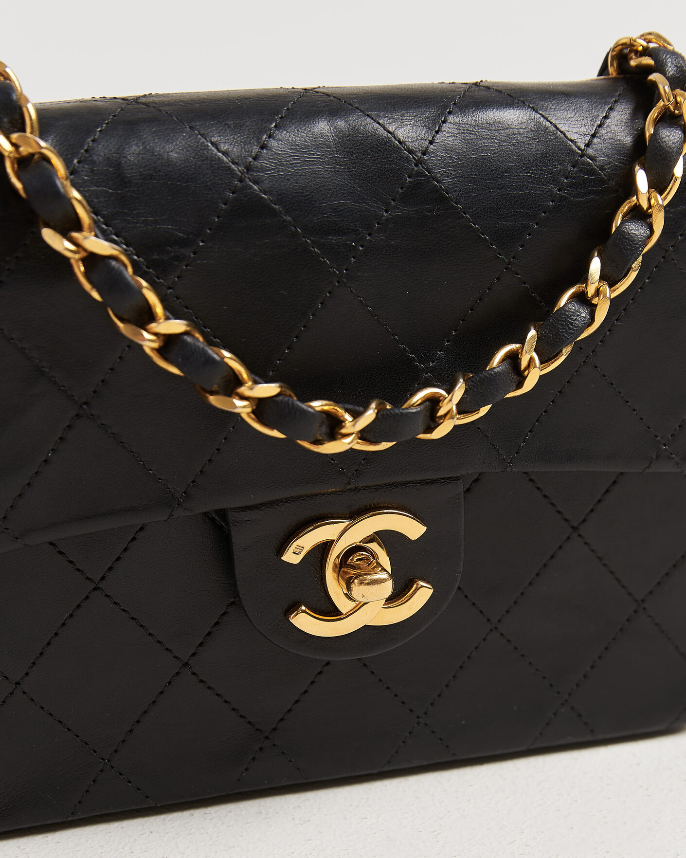 Men | Pre-Owned & Vintage Bags | Chanel Pre-Owned | Classic Mini Single Flap Square Bag Black