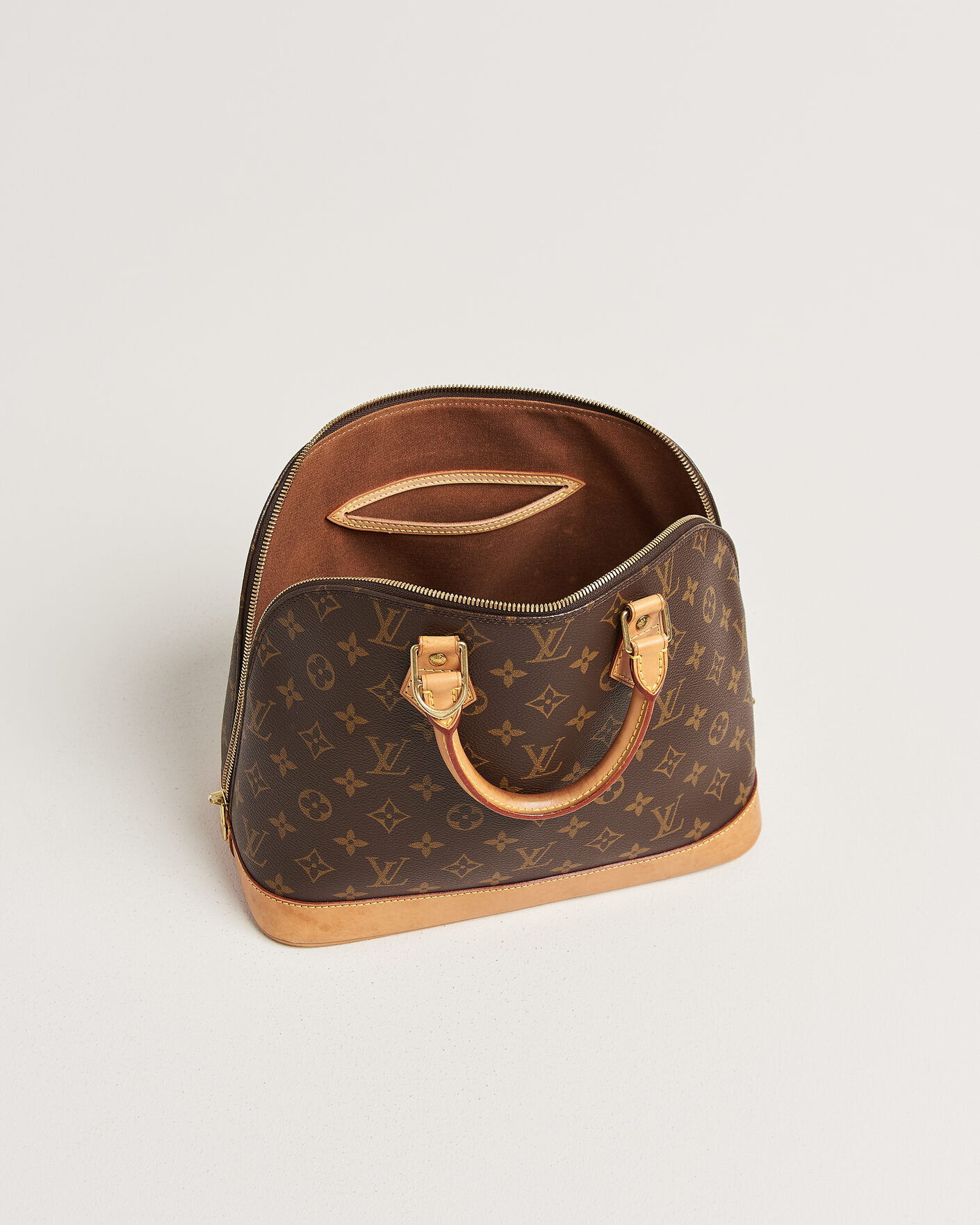 Men | Pre-Owned & Vintage Bags | Louis Vuitton Pre-Owned | Alma Bag PM Monogram