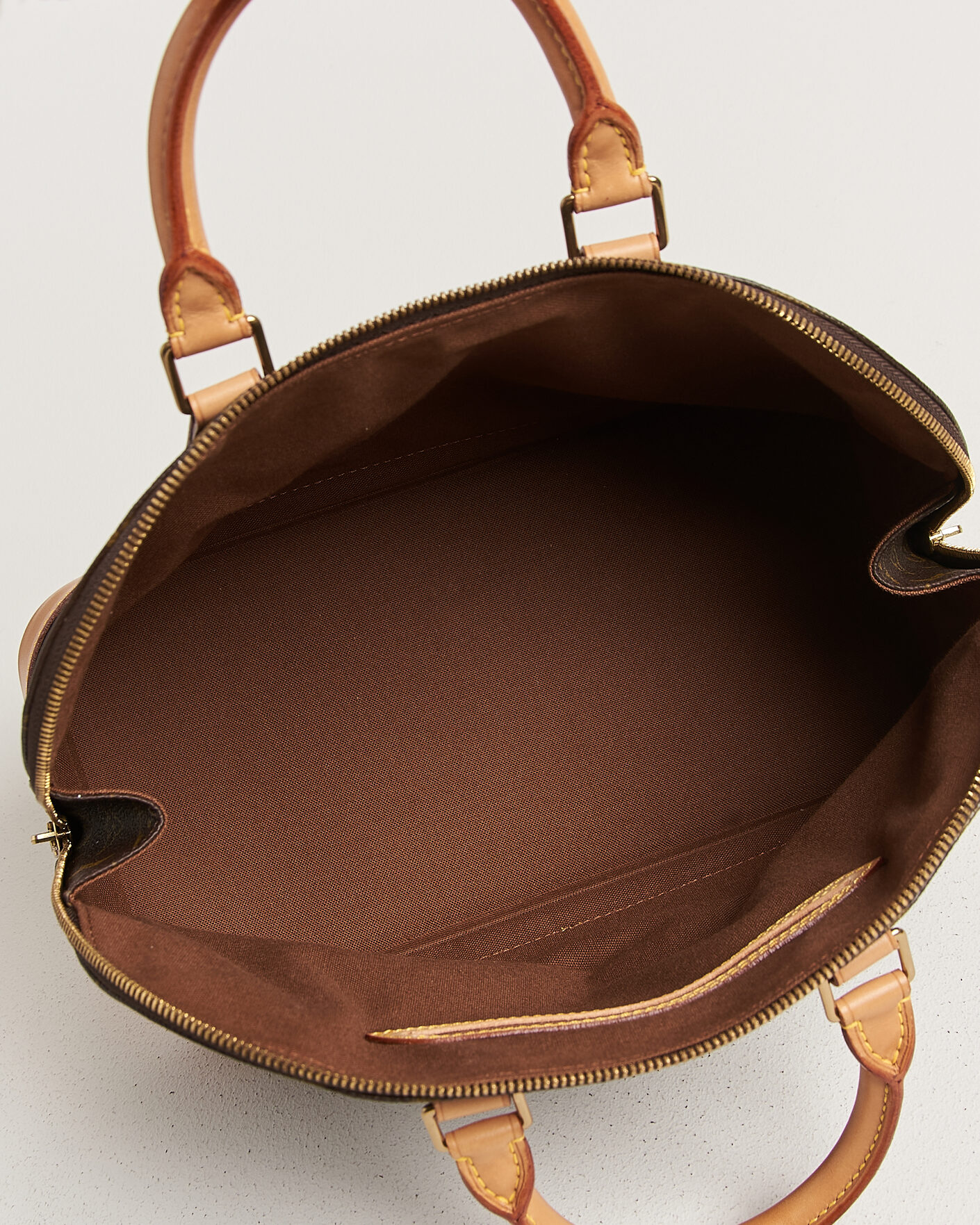 Men | Pre-Owned & Vintage Bags | Louis Vuitton Pre-Owned | Alma Bag PM Monogram