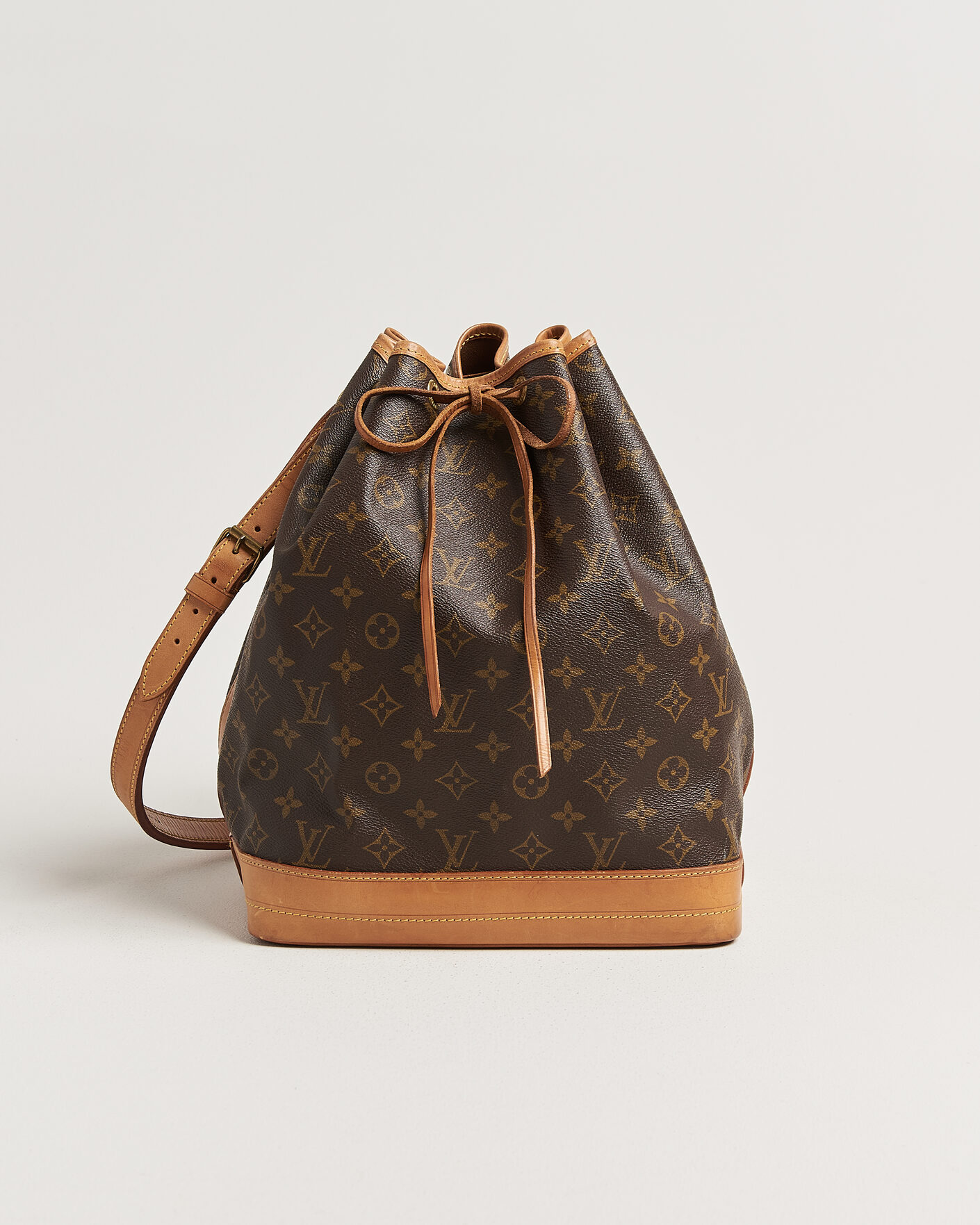 Men | Pre-Owned & Vintage Bags | Louis Vuitton Pre-Owned | Noé Monogram