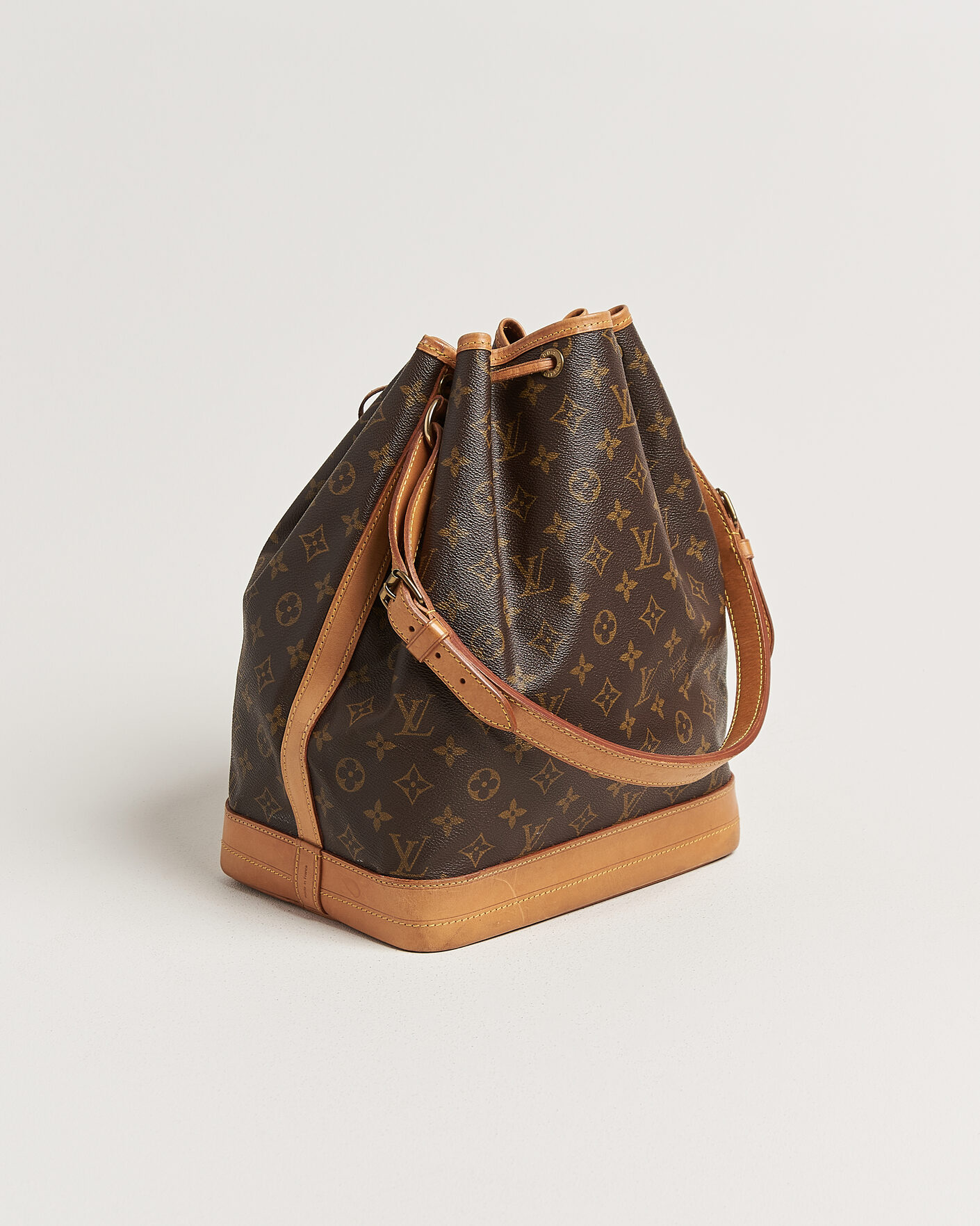 Men | Pre-Owned & Vintage Bags | Louis Vuitton Pre-Owned | Noé Monogram