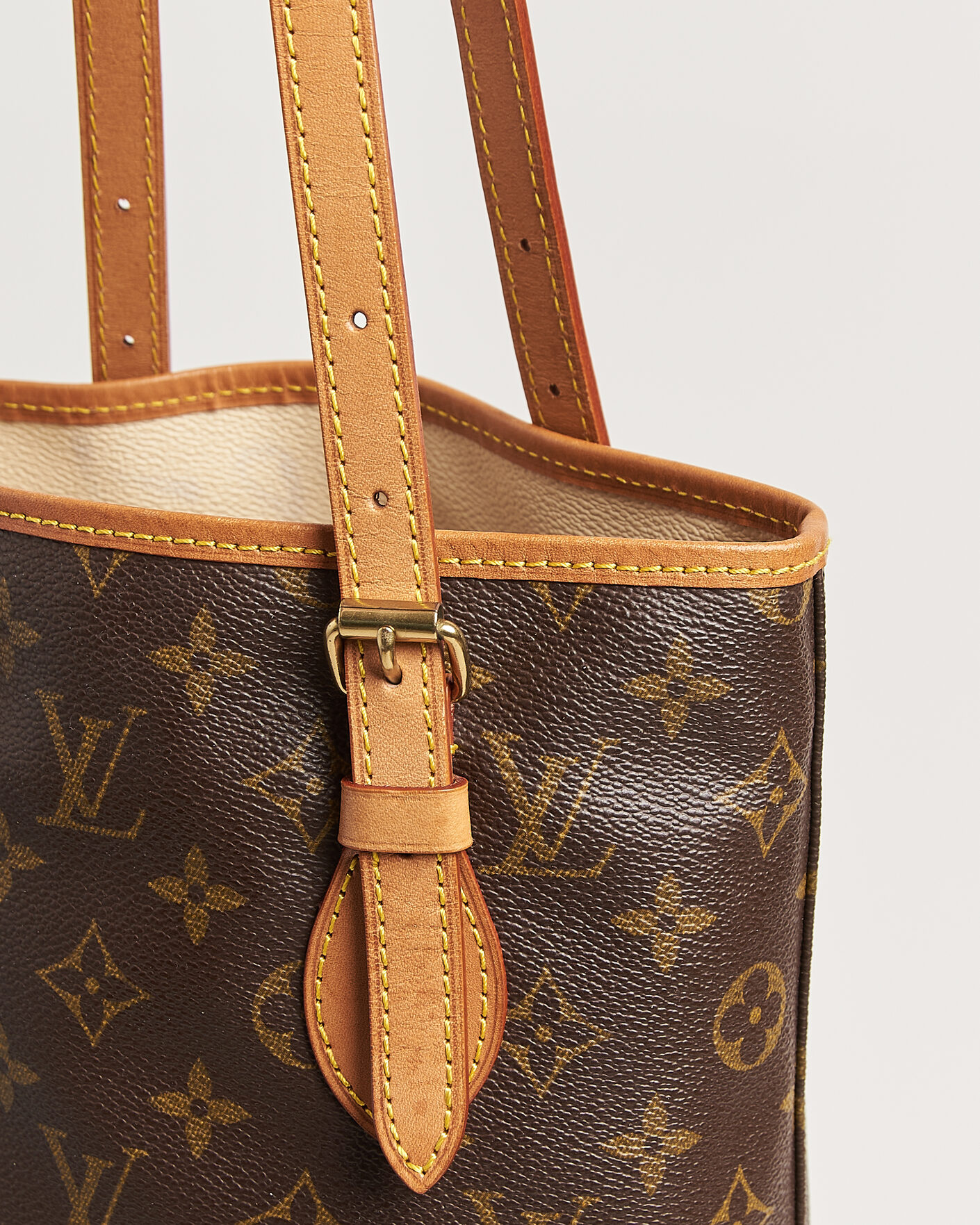 Men | Pre-Owned & Vintage Bags | Louis Vuitton Pre-Owned | Bucket PM Bag Monogram