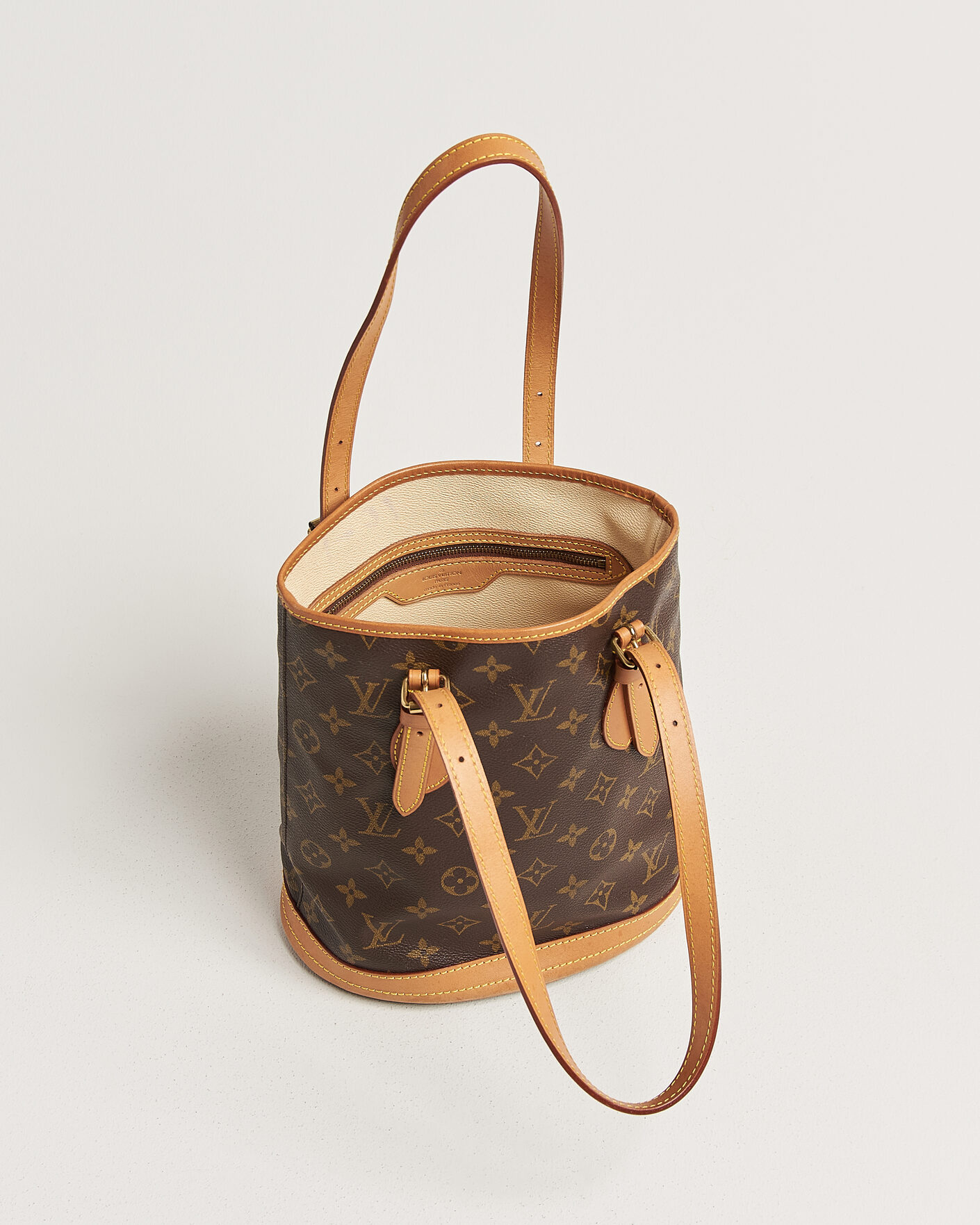 Men | Pre-Owned & Vintage Bags | Louis Vuitton Pre-Owned | Bucket PM Bag Monogram