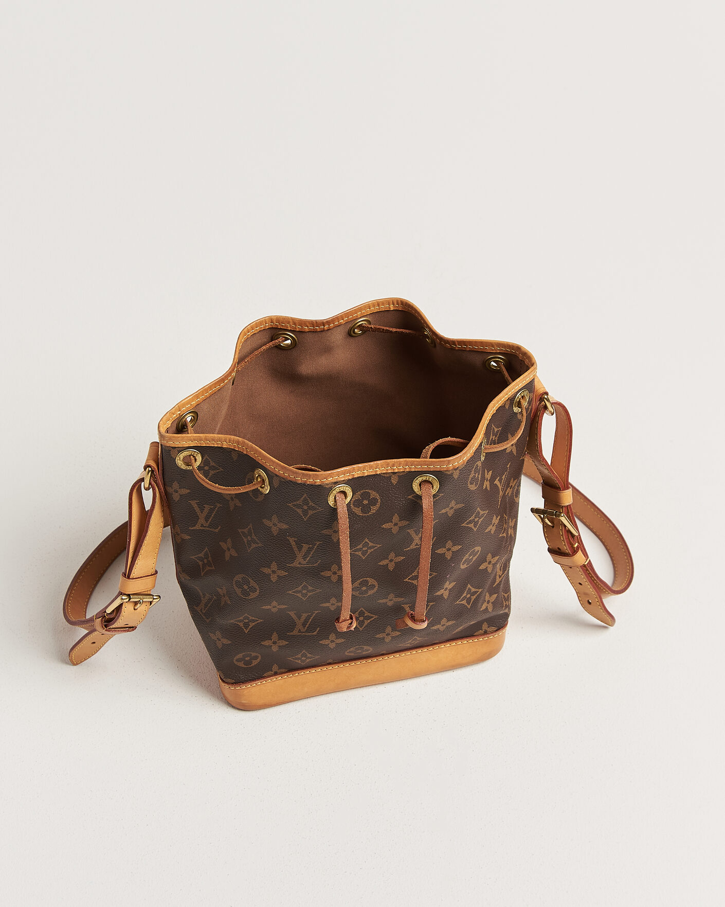 Men | Pre-Owned & Vintage Bags | Louis Vuitton Pre-Owned | Noé BB Monogram