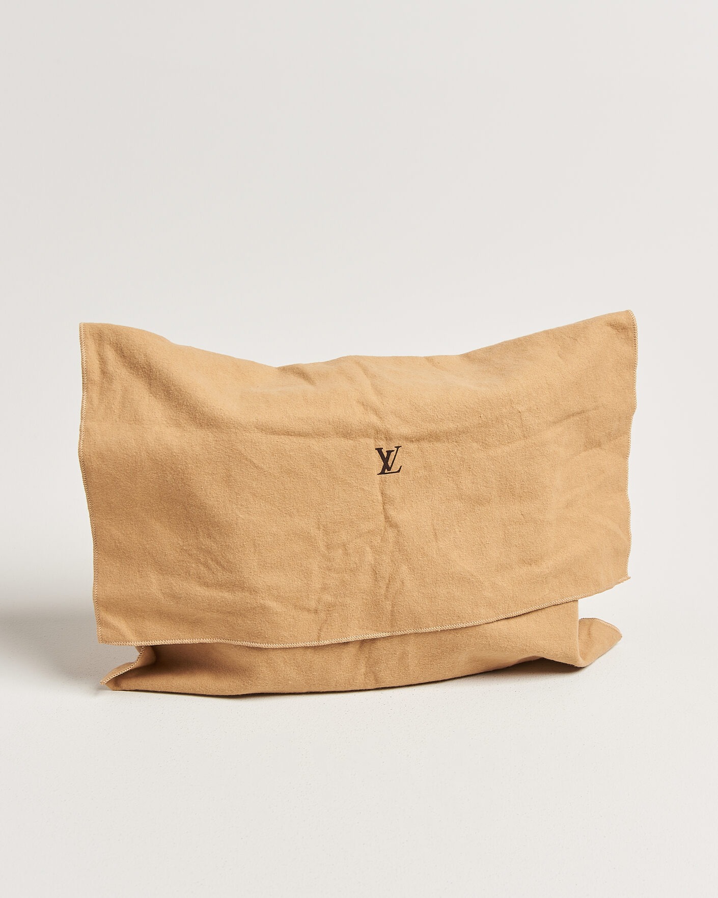 Men | Pre-Owned & Vintage Bags | Louis Vuitton Pre-Owned | Saint Cloud GM Bag Monogram