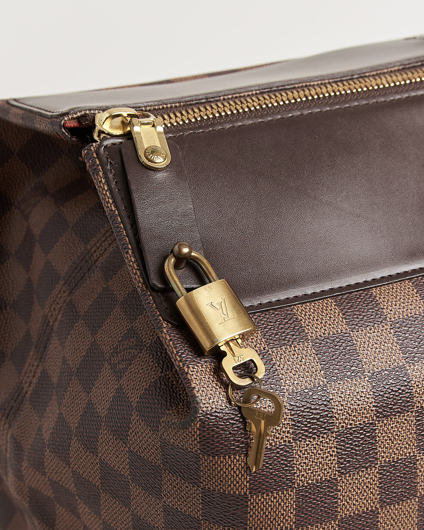 Men | Pre-Owned & Vintage Bags | Louis Vuitton Pre-Owned | Greenwich GM Travel Bag Damier Ebene