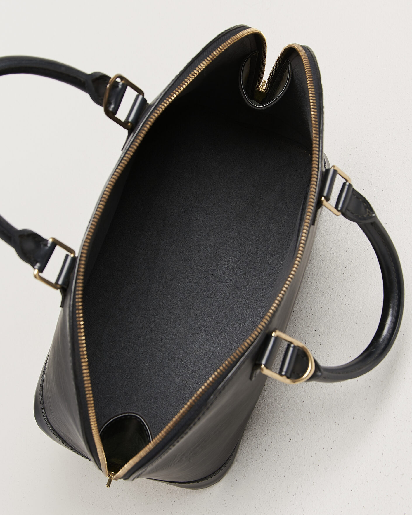 Men | Pre-Owned & Vintage Bags | Louis Vuitton Pre-Owned | Alma PM Bag Epi Leather Black