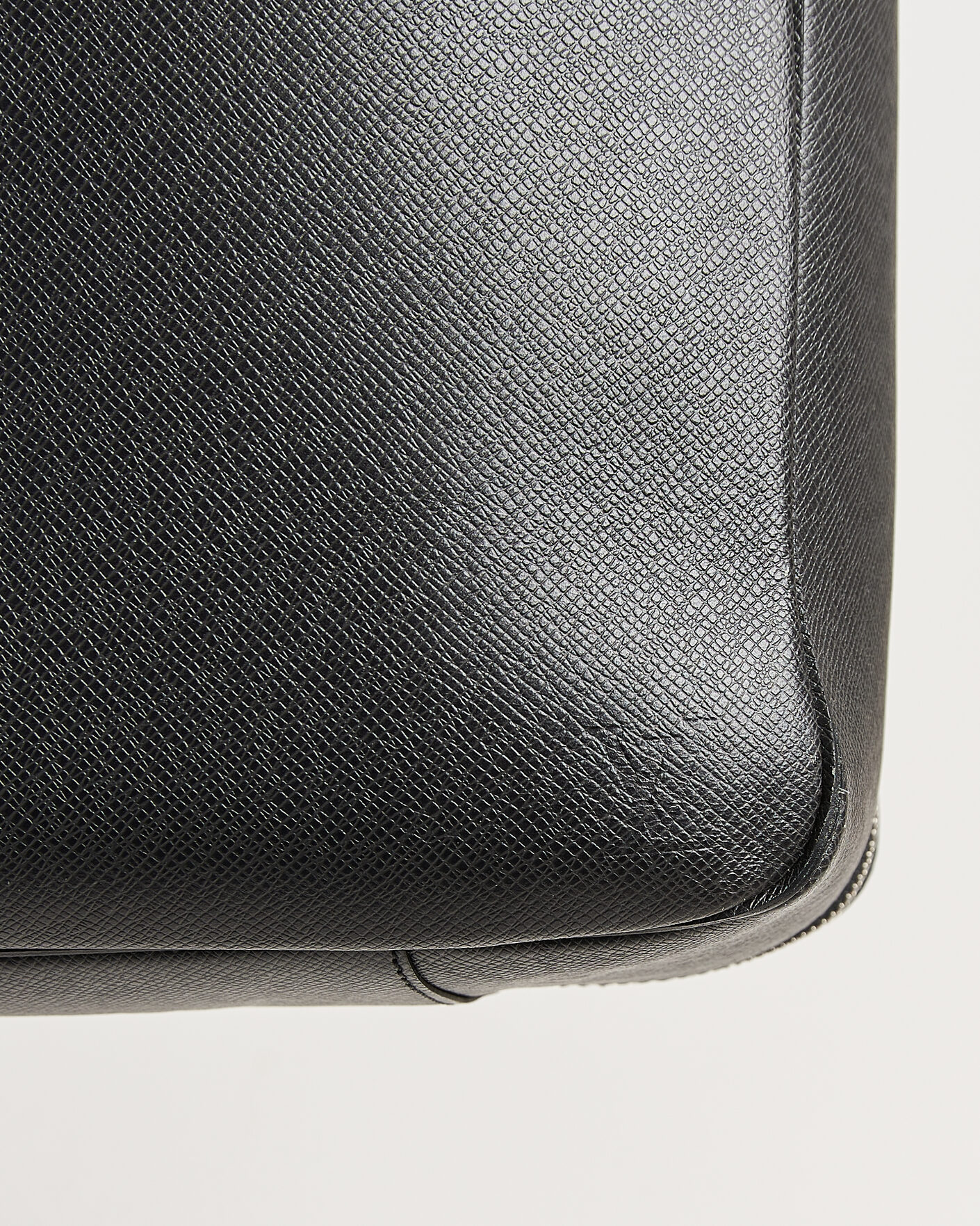 Men | Pre-Owned & Vintage Bags | Louis Vuitton Pre-Owned | Overnight Bag Taiga Leather Black